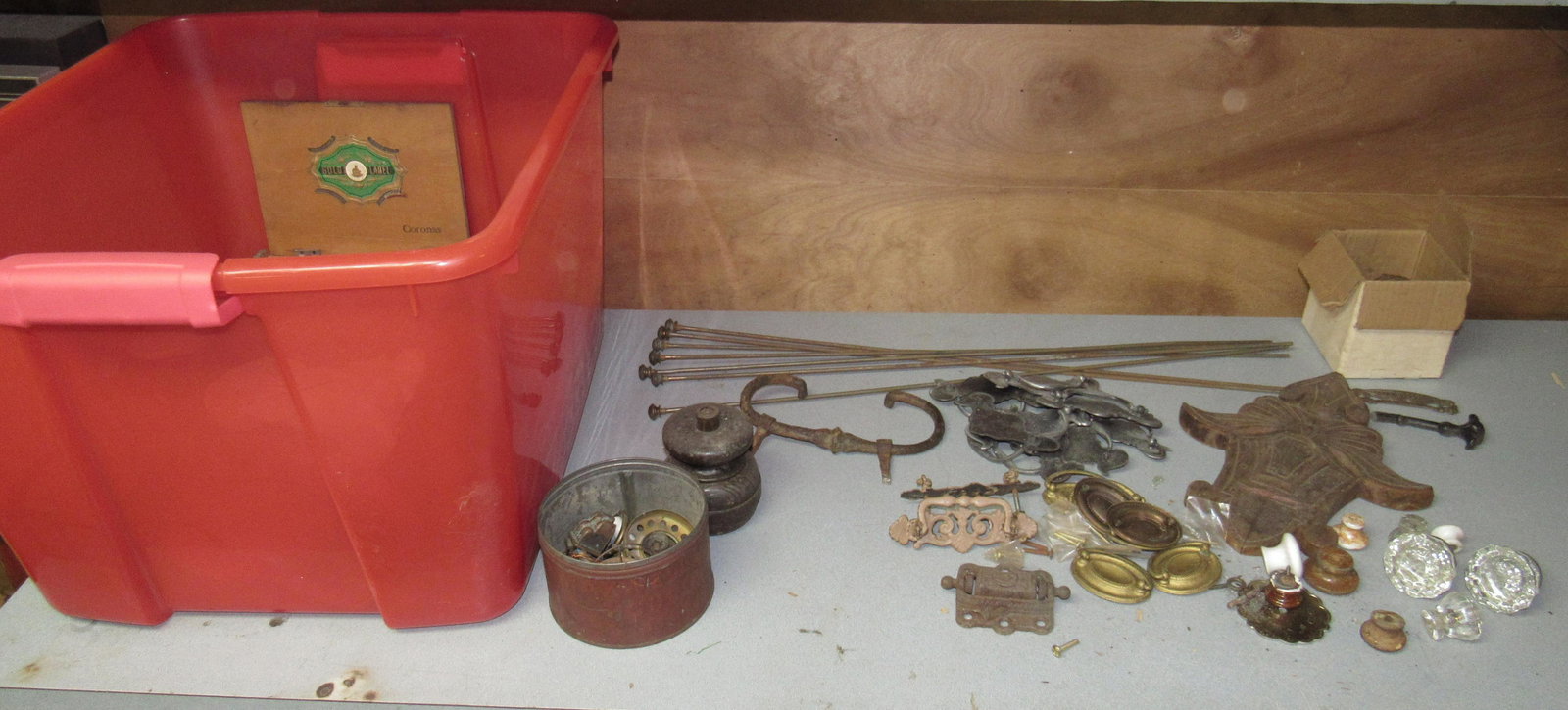 Antique Furniture Hardware Chandelier Parts: Also in lot is glass door knobs. Getting all pictured