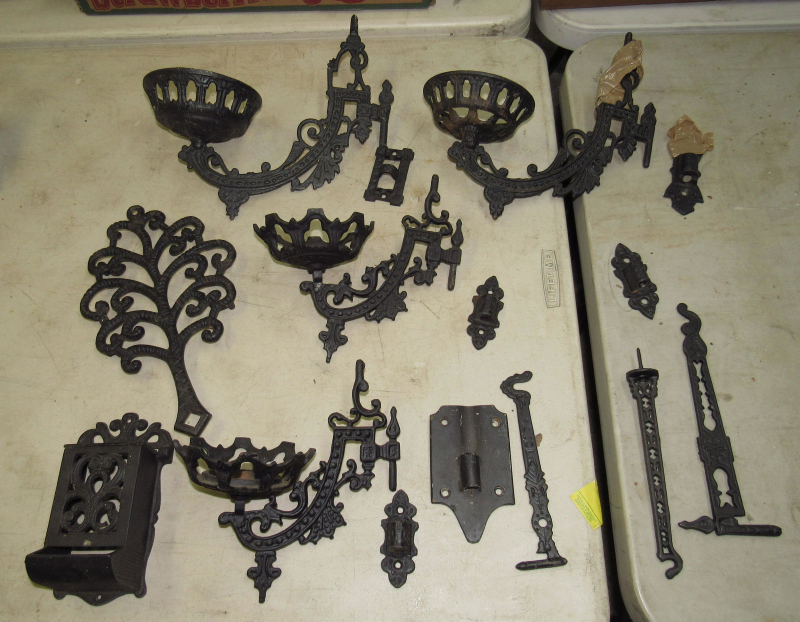 Cast Iron Oil Lamp Brackets Match Holder Trivet: Getting all pictured