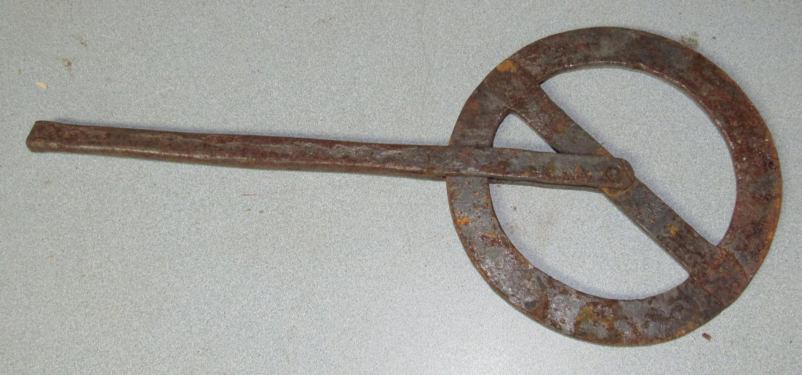 Wrought Iron Measuring Wheel: Approx 6" in diameter and 14" long
