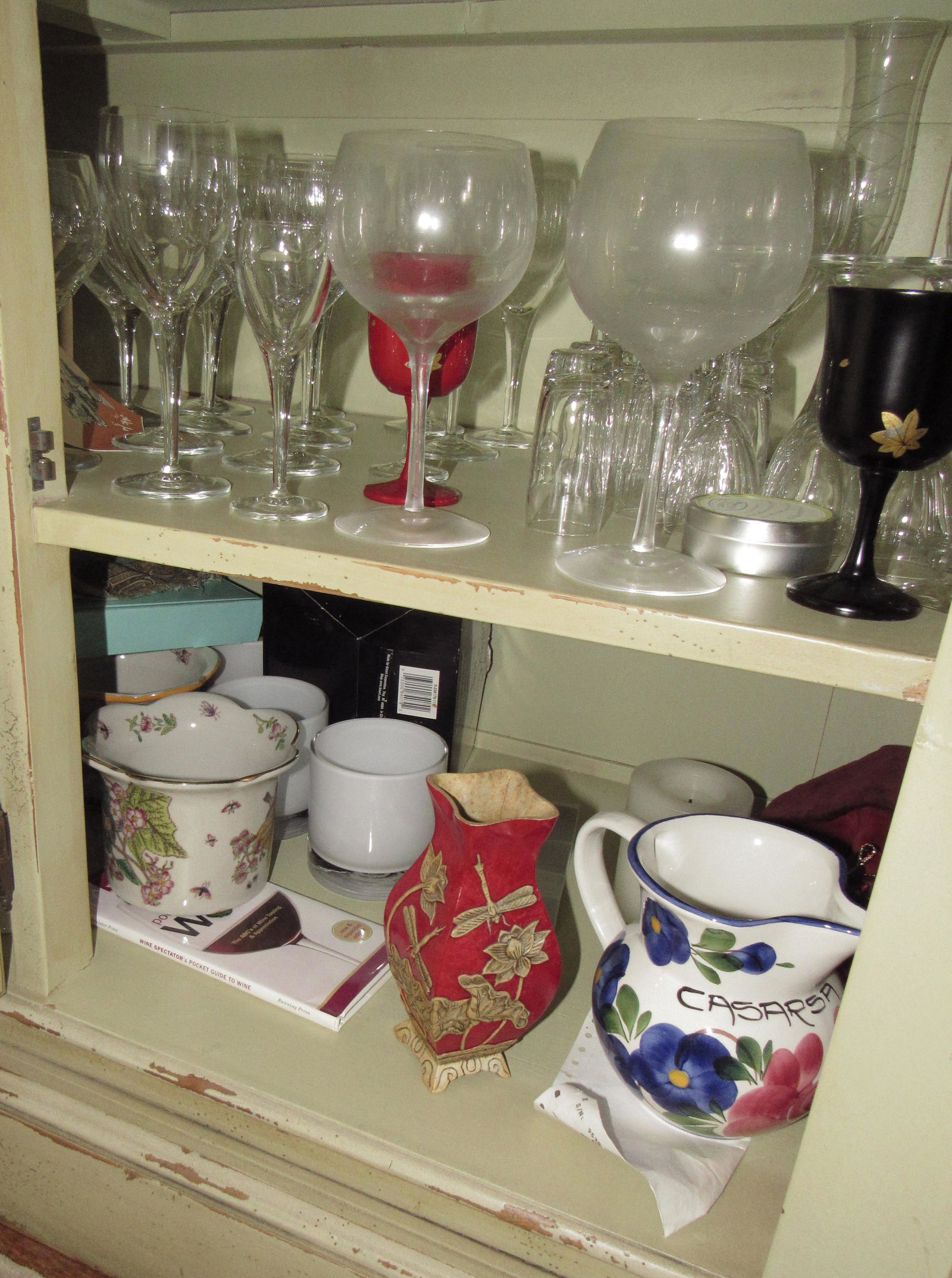 Unmarked Crystal and Contents: Lot includes all pictured in bottom of the hutch.