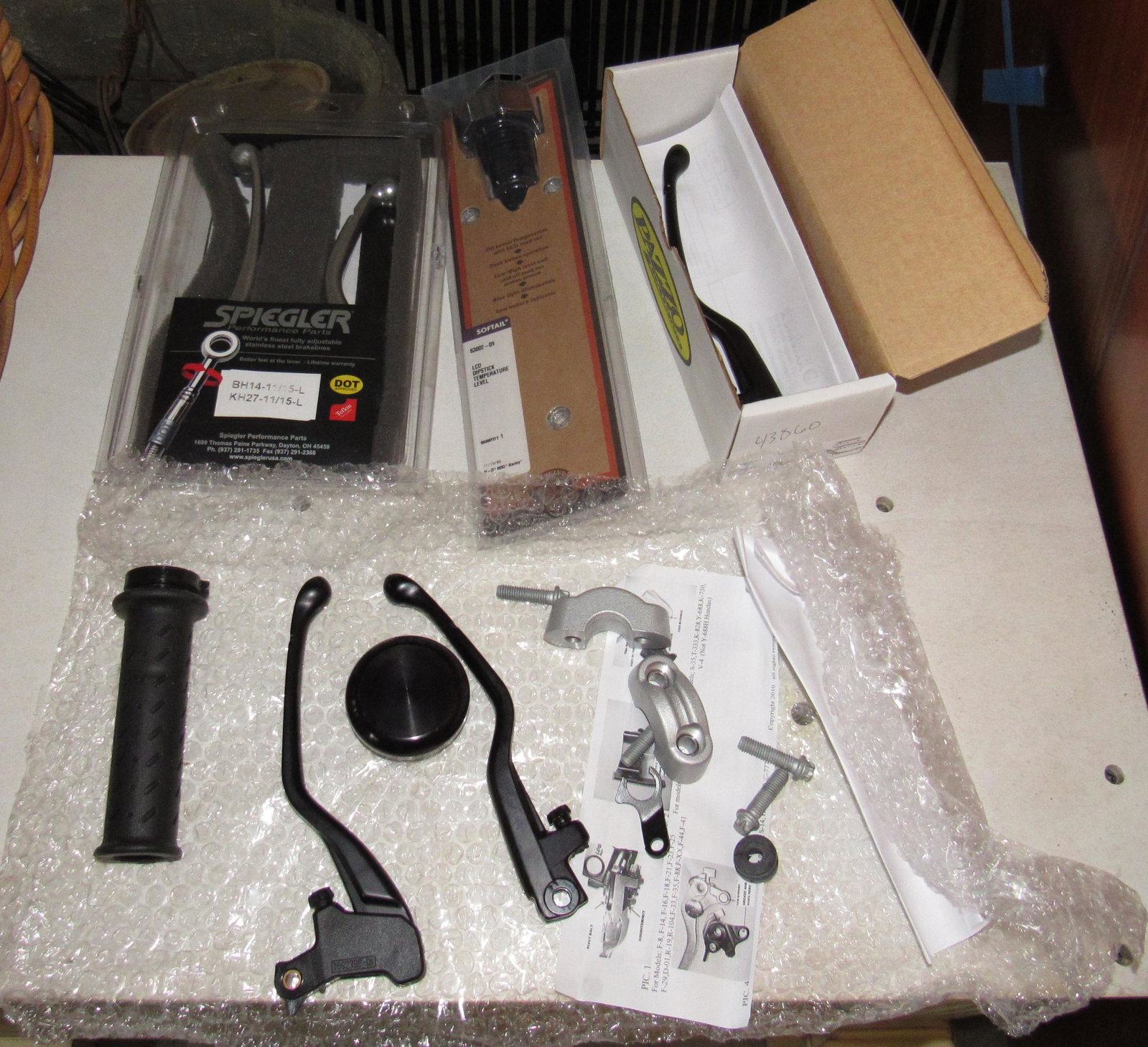 Harley Davidson LCD Dipstick Spiegler Brake Levers: Getting all motorcycle parts pictured and basket they are in