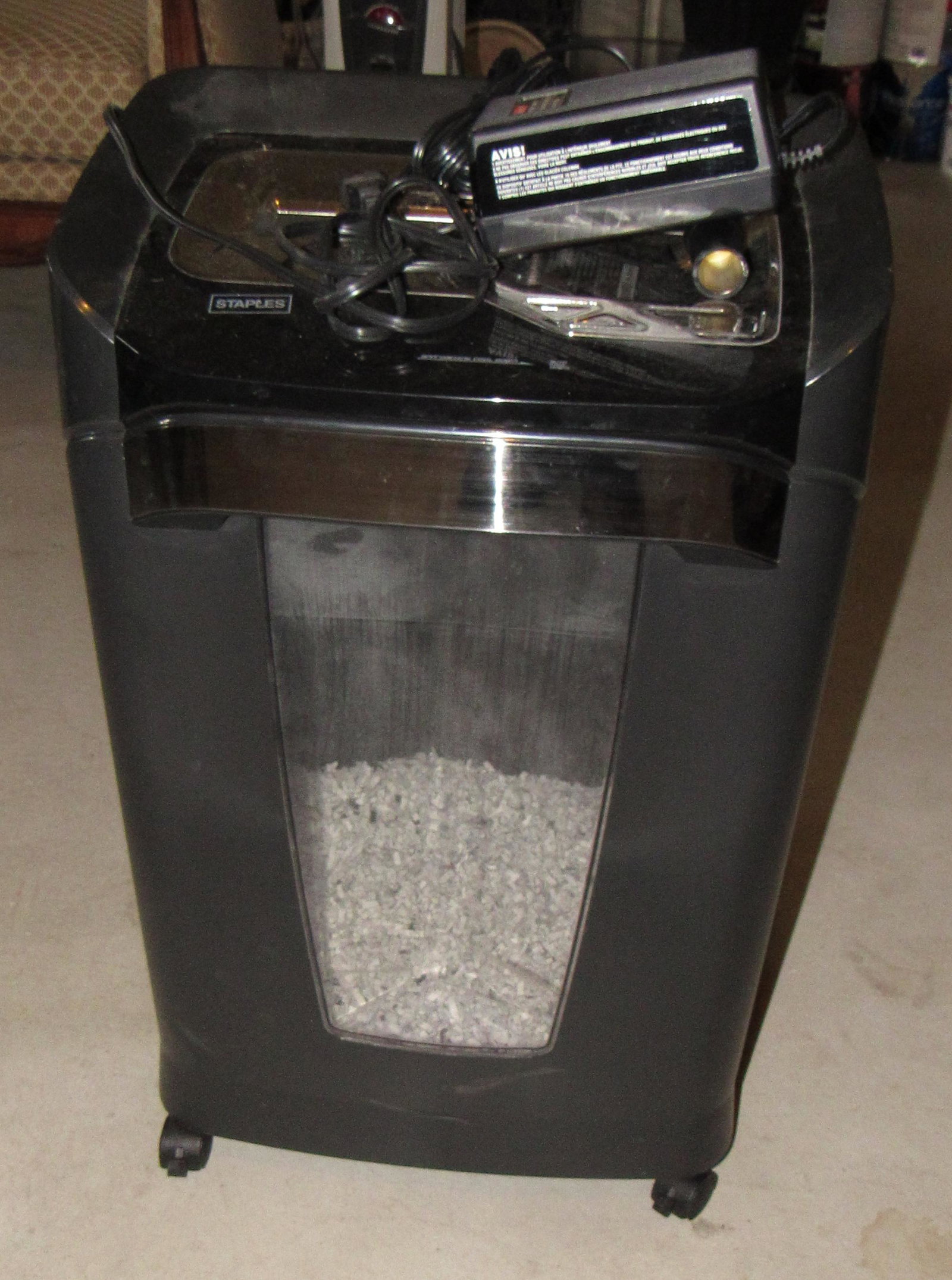 Staples Paper Shredder and Coleman Power Supply: Getting both pictured