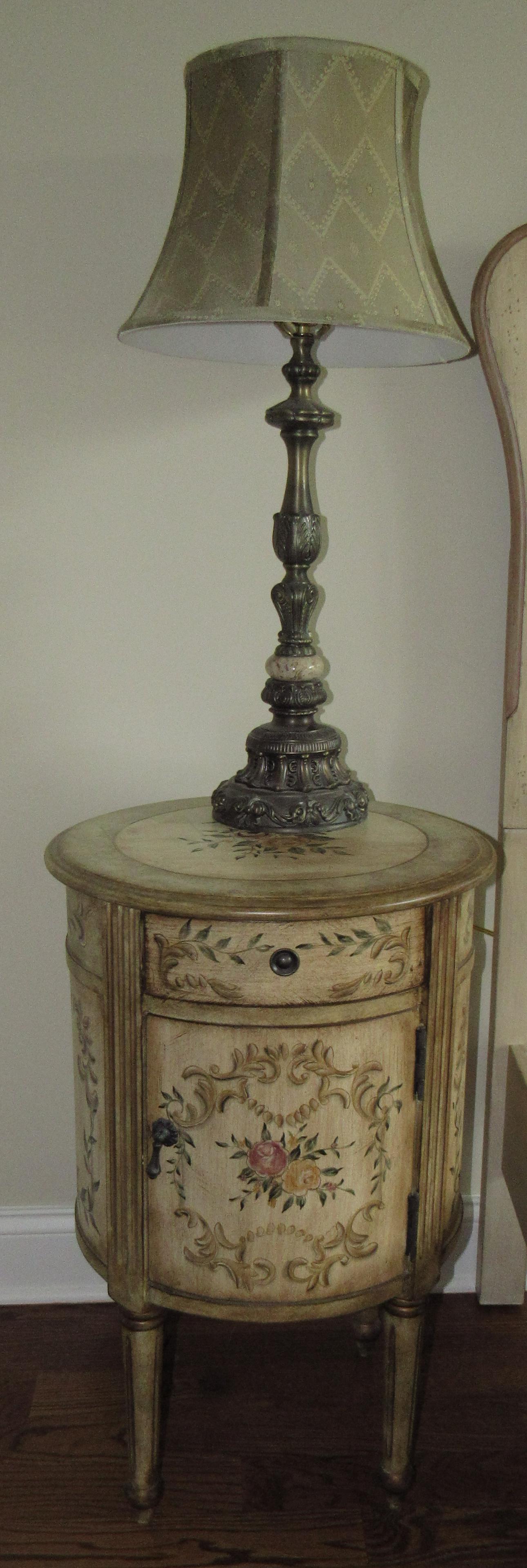 Decorator Night Stand and Lamp: Stand is approx 18" in diameter and 28 1/2" tall