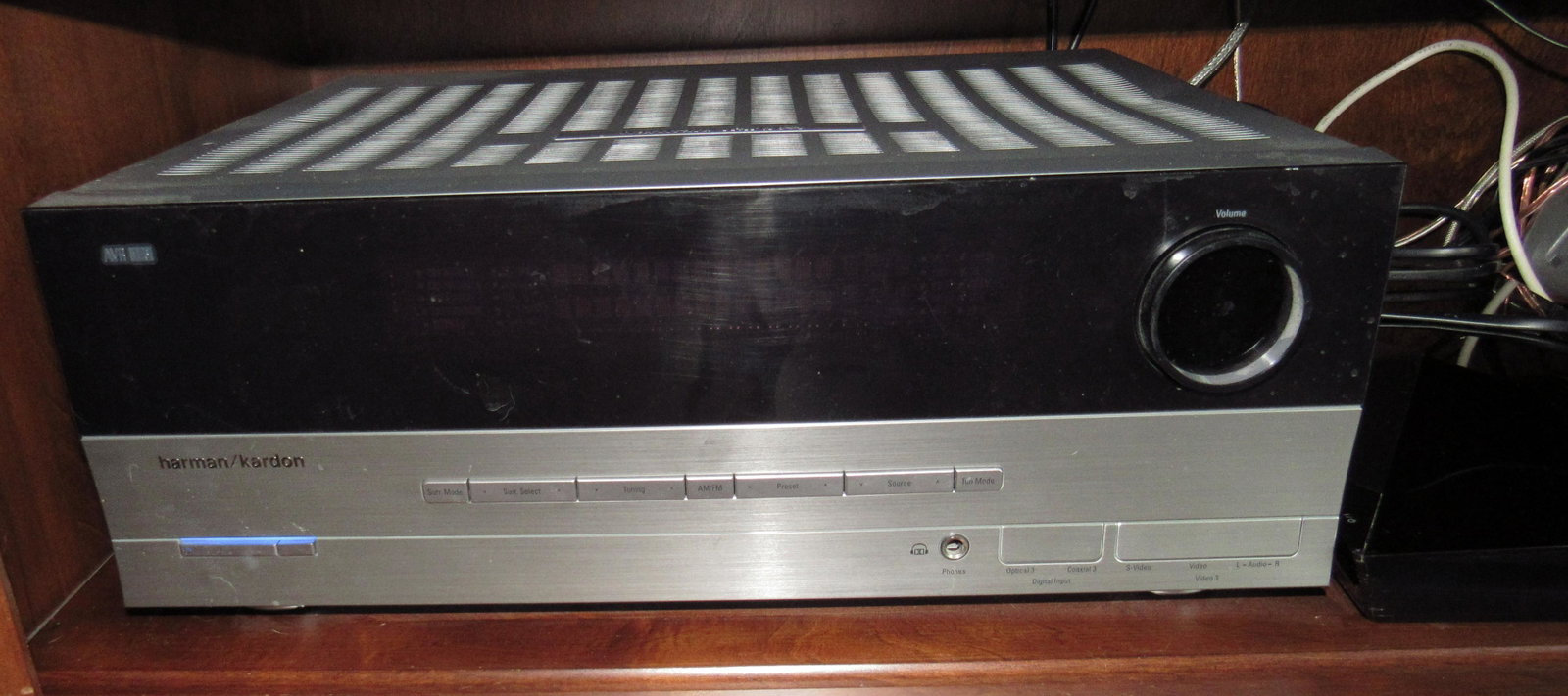 Harmon Kardon AVR 146 Canton Speakers: Include everything in entertainment center EXCEPT THE TV !