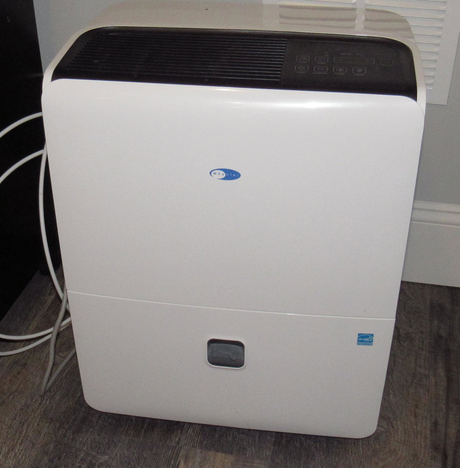Whynter Elite Dehumidifier: Dehumidifier