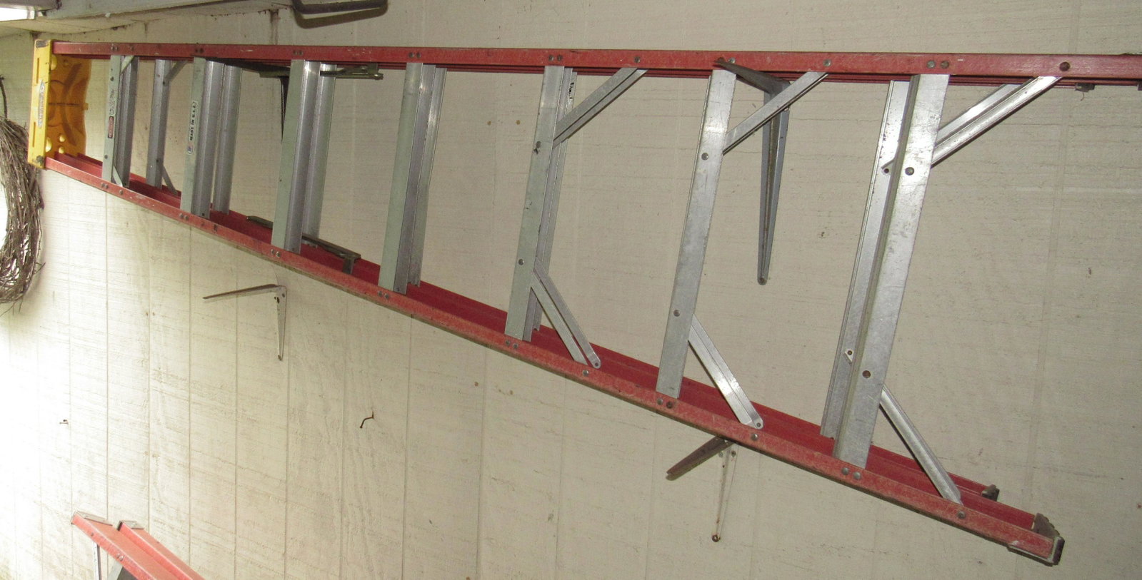Werner 8' Fiberglass Step Ladder: Step Ladder