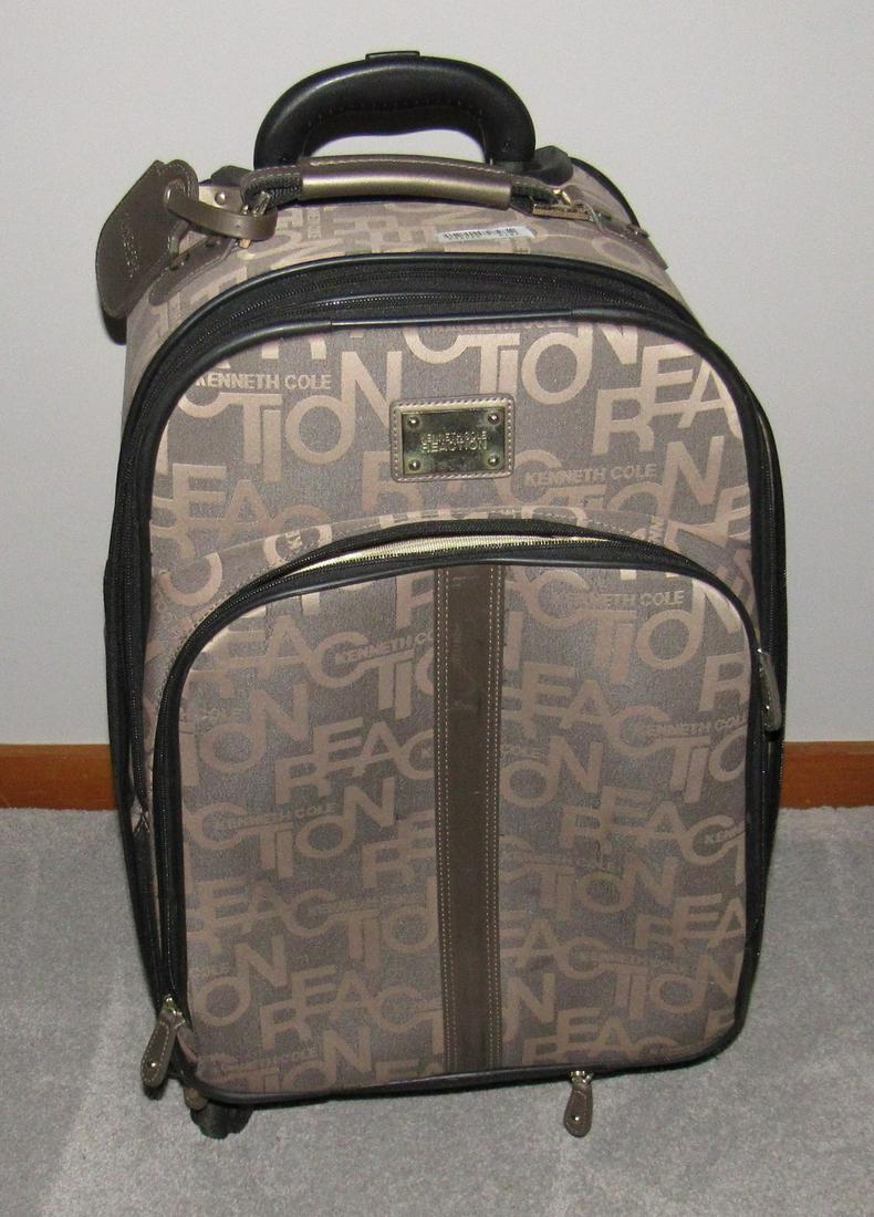Kenneth Cole Suitcase / Luggage: Approx 11" x 14" x 23 1/2" tall