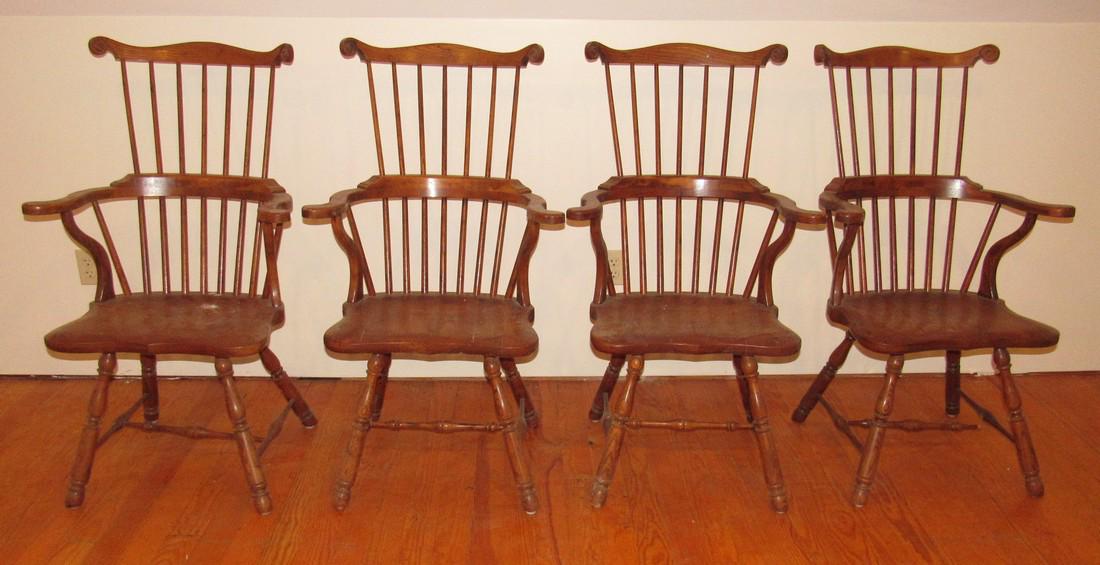 Set of 4 Oak Windsor Style Arm Chairs: 4 chairs