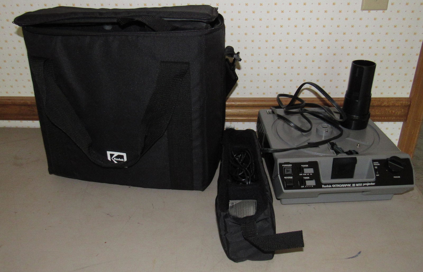 Kodak Ektagraphic III AMT Projector: Getting all pictured