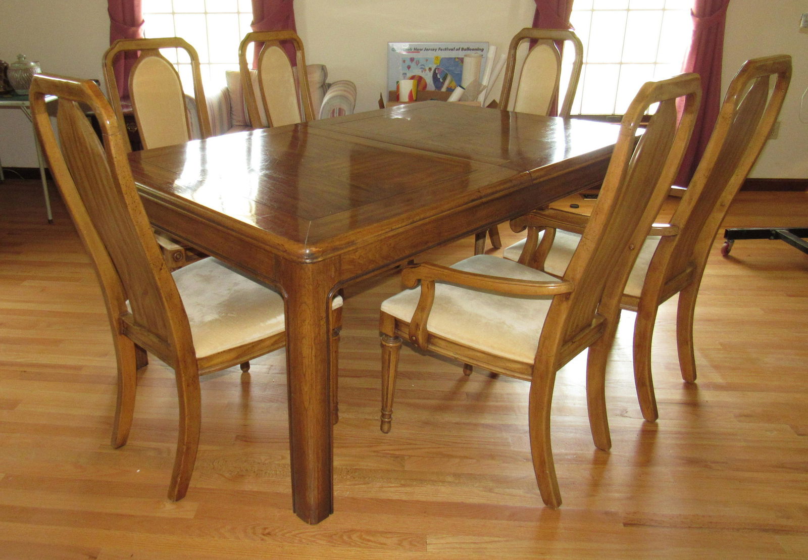Dining Table with 6 Stanley Furniture Chairs: 4 chairs are arm chairs. Table is approx 42" x 66"