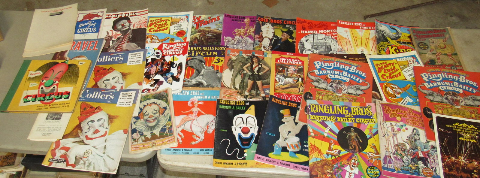 Ringling Cole Buick Clyde Beatty Circus Magazines: Getting all on table