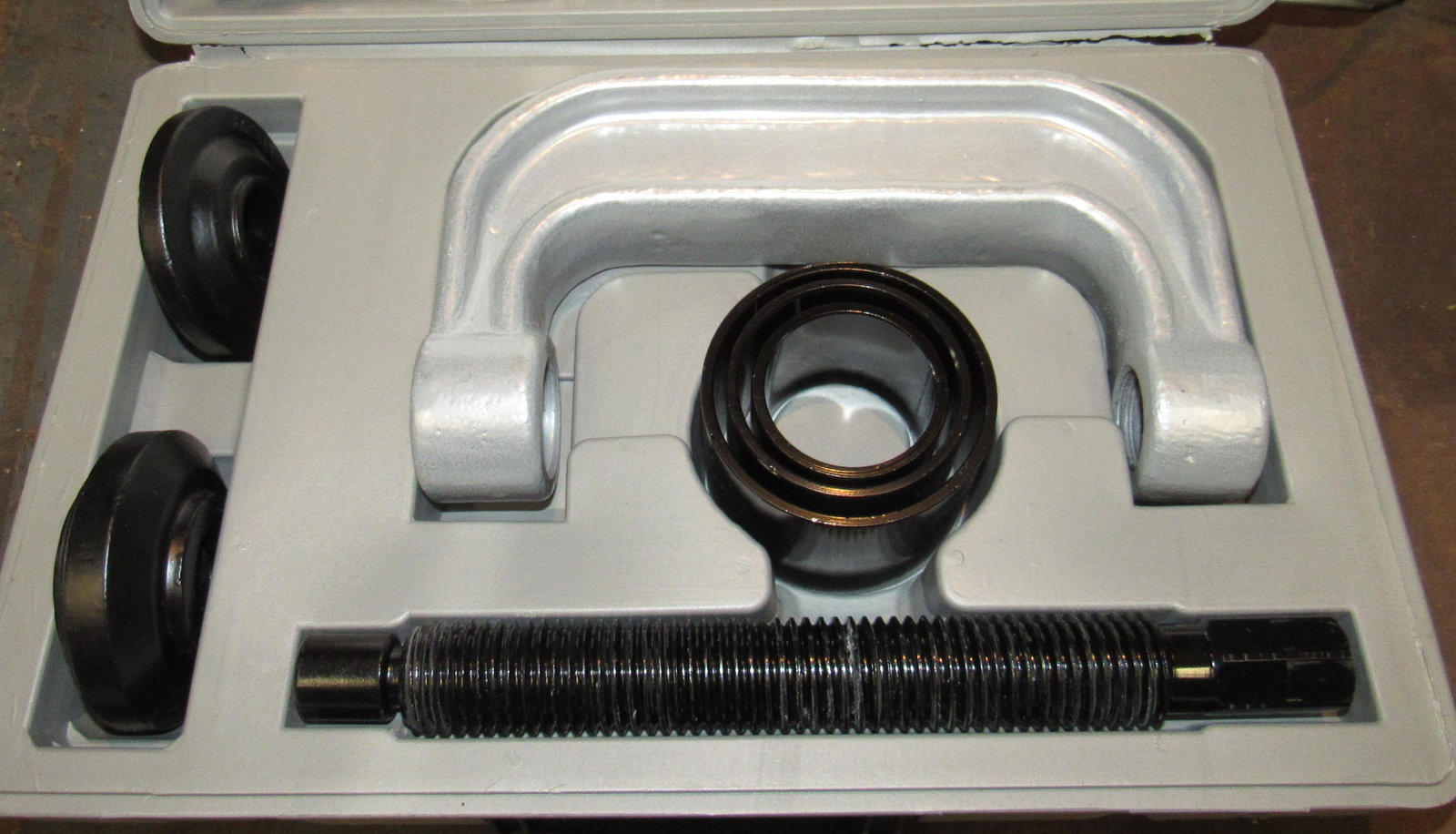 Ball Joint Universal Joint Brake Anchor Pin Kit: Getting all pictured in box