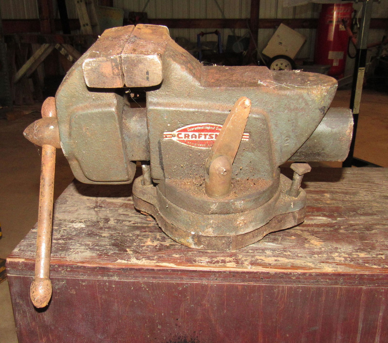 Craftsman 3 1/2" Vise: Swivel Vise with 3 1/2" jaws