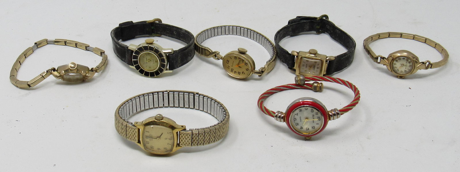 Antique / Vintage Bulova Da Vinci Watches: Getting all pictured