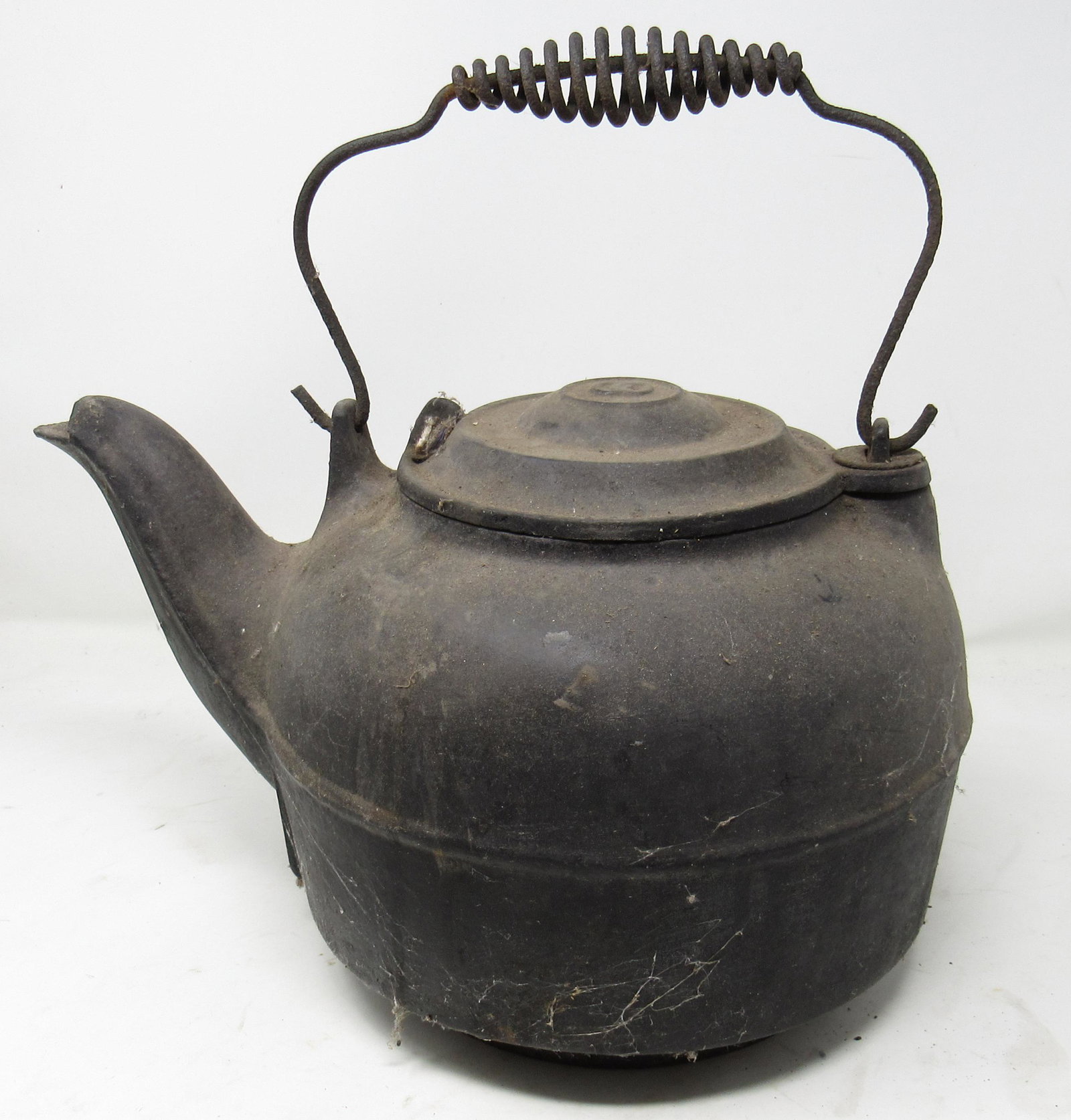 Cast Iron No. 8 Tea Kettle: Approx 9" in diameter and 8 1/2" tall