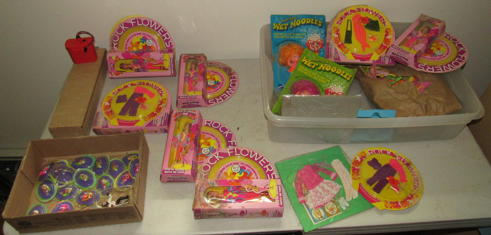 Mini Kiddles Rock Flowers Mattel Wet Noodles: Getting all pictured