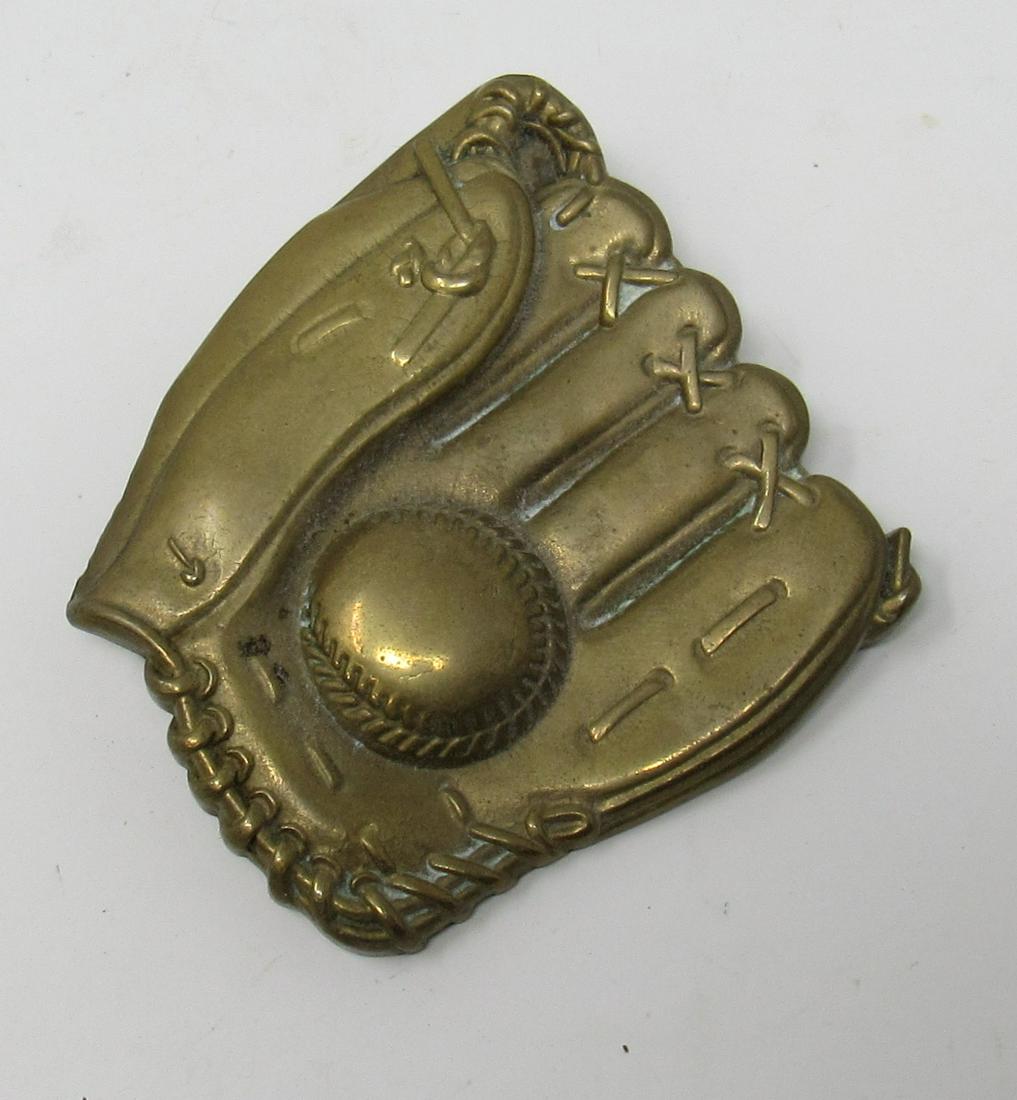 1979 Baron Brass Baseball Glove Belt Buckle: Approx 2 1/2" x 3"