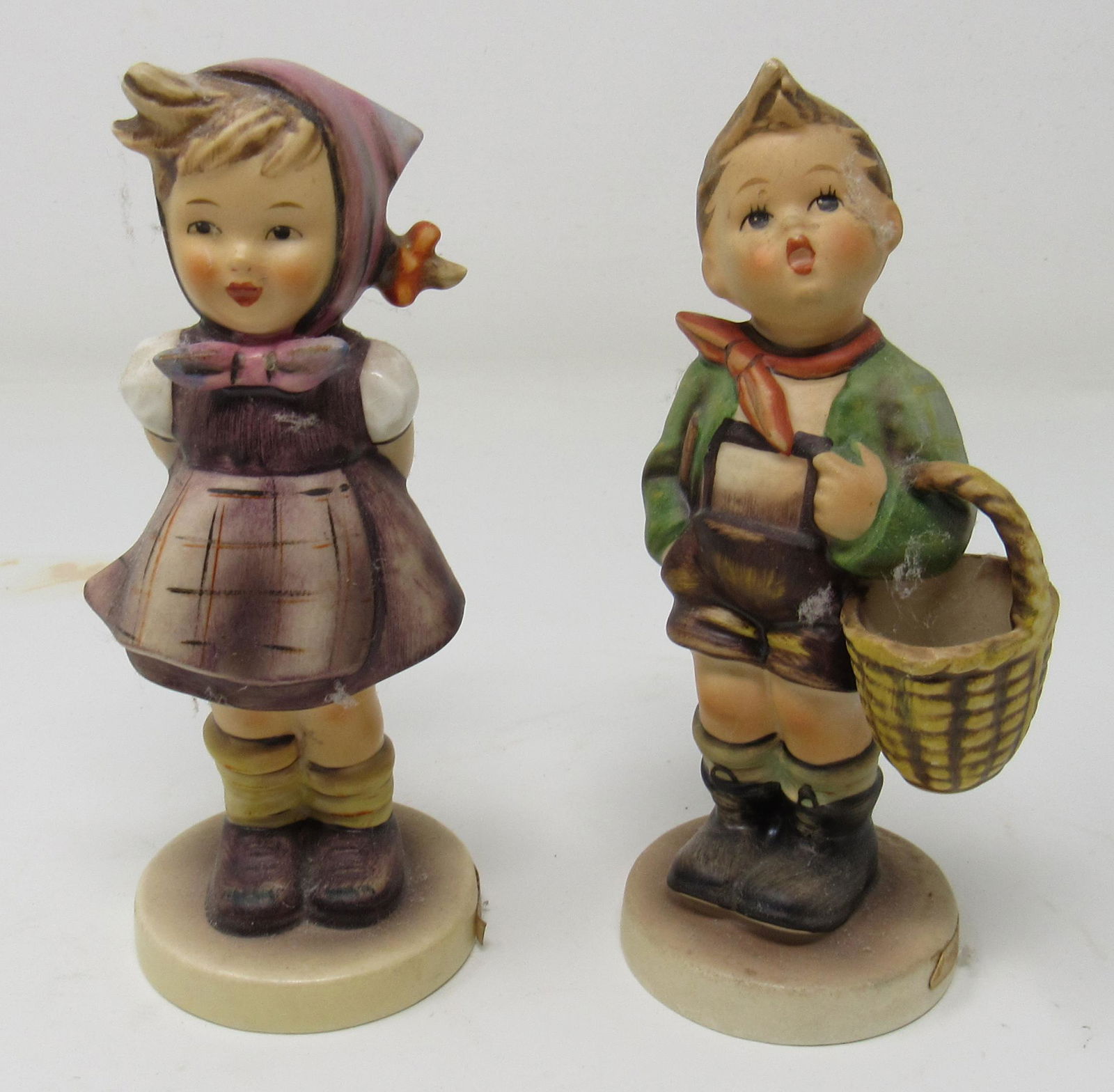Which Hand Village Boy Goebel Hummels: Apprx 5 1/4" tall
