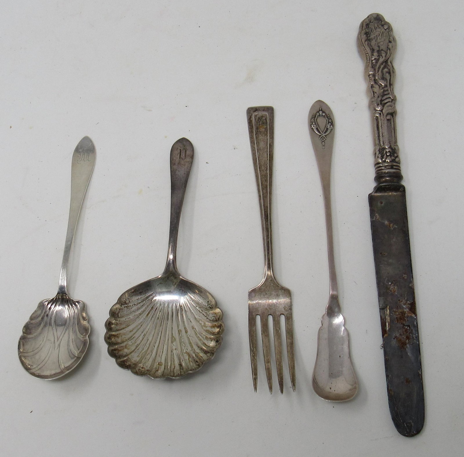 Sterling Silver Flatware & Serving Spoons: Total weight of everything except the butter knife is approx. 95 grams