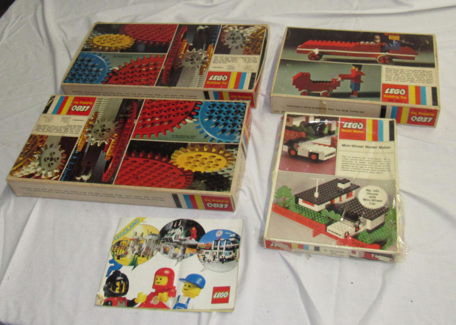 Lego 345 House w/ Car 021 Building Gears 001: Getting all 4 pictured.