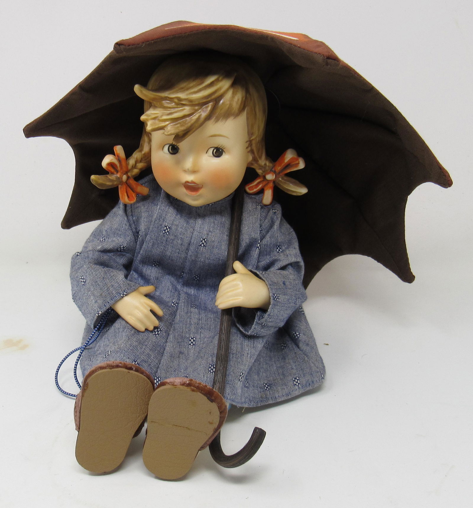 Goebel Hummel Doll Figurine: Approx 7 3/4" tall