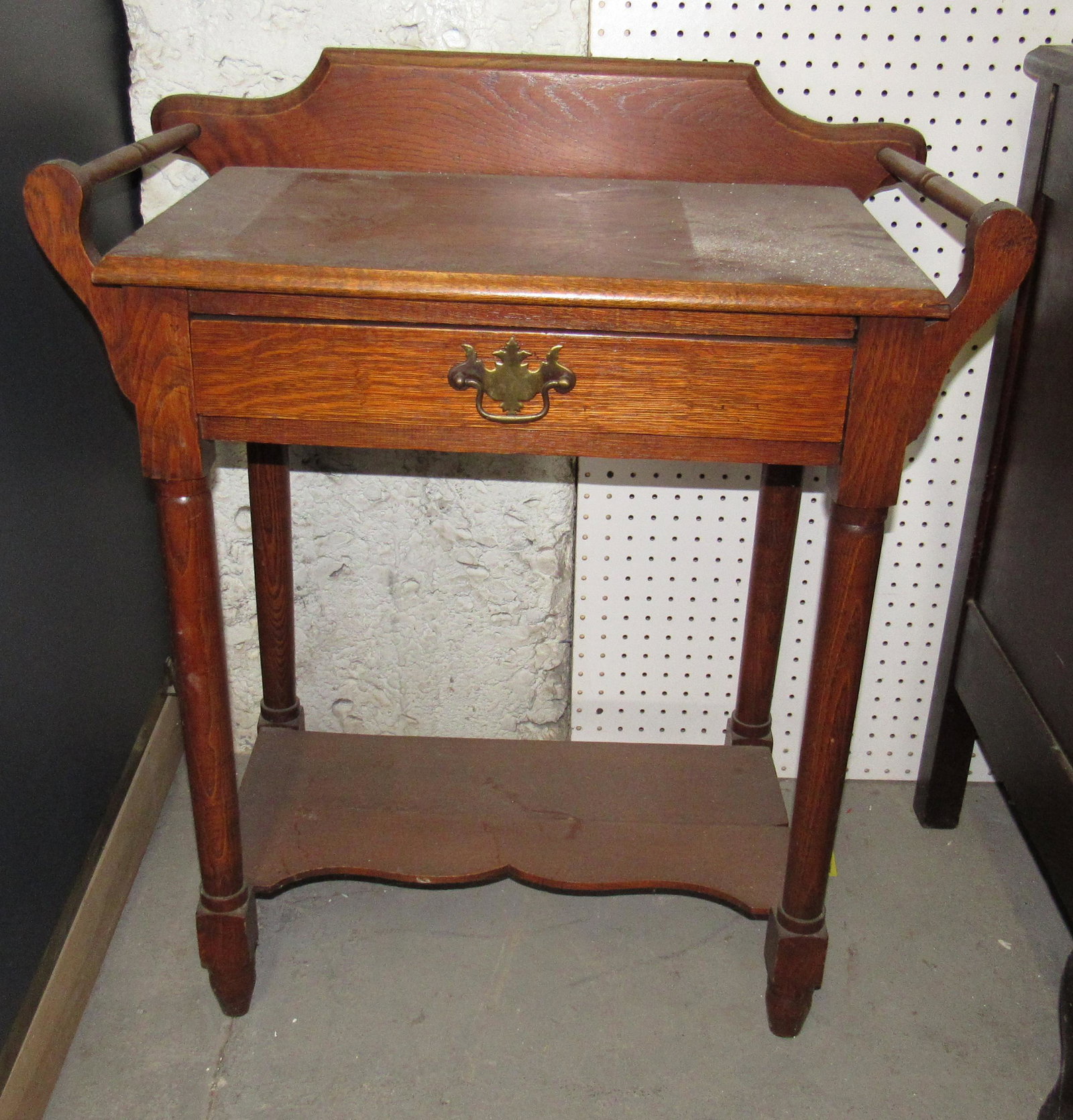 Washstand: Approx 16" x 28 1/2" x 33" tall