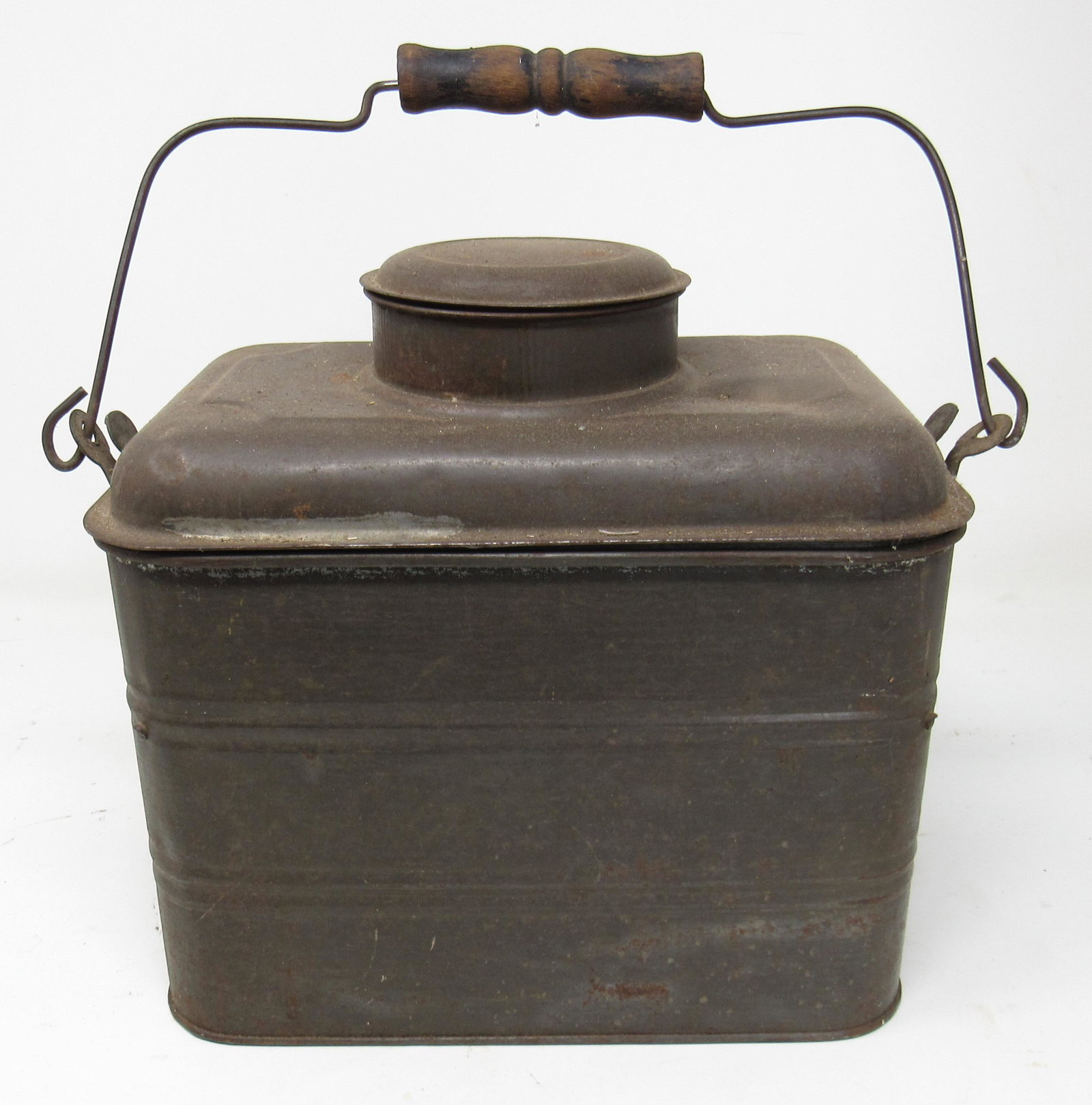 Antique Tin Lunchbox: Approx 5 1/2" x 8 1/2" x 8 1/2" tall