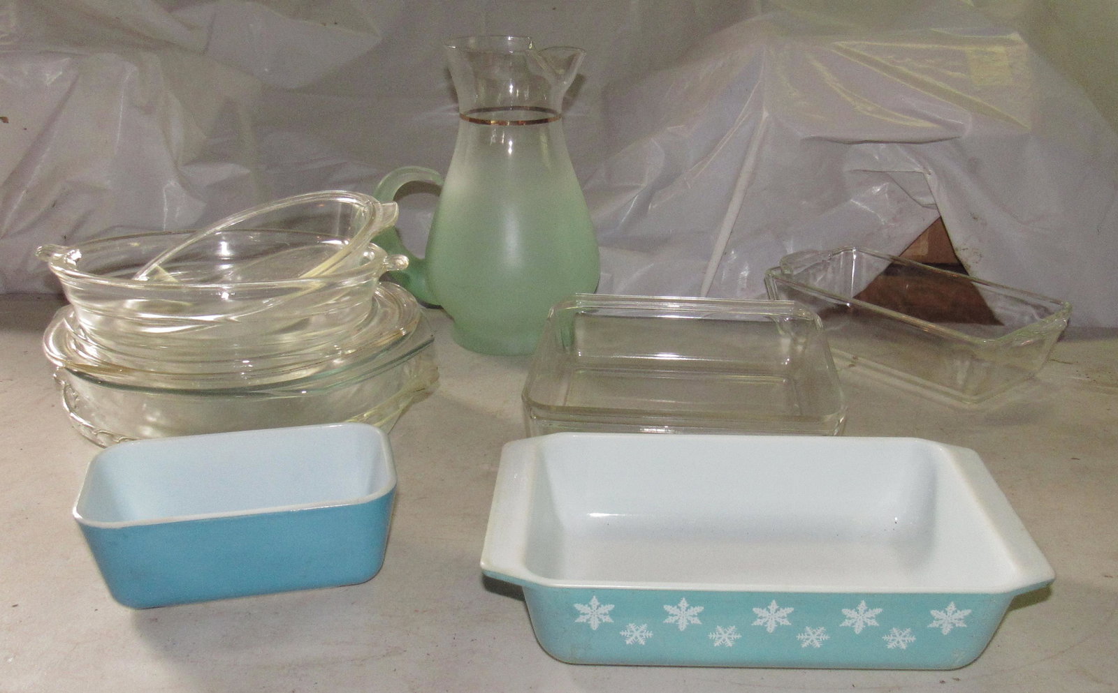 Pyrex Casserole Pie Plates & Vintage Frosted Glass: Getting all pictured
