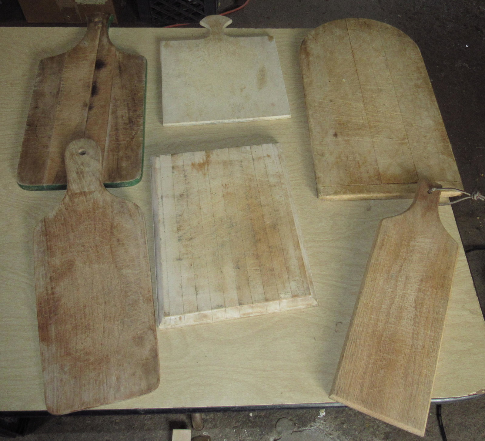 Cutting Boards: Largest is apprx 10" x 18"