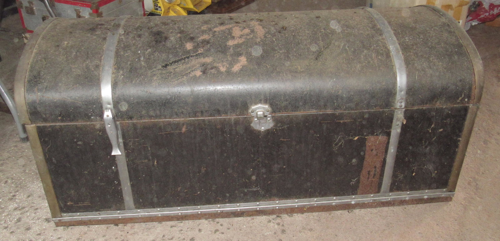 Car Trunk: Approx 19" x 42" x 18 1/2" tall