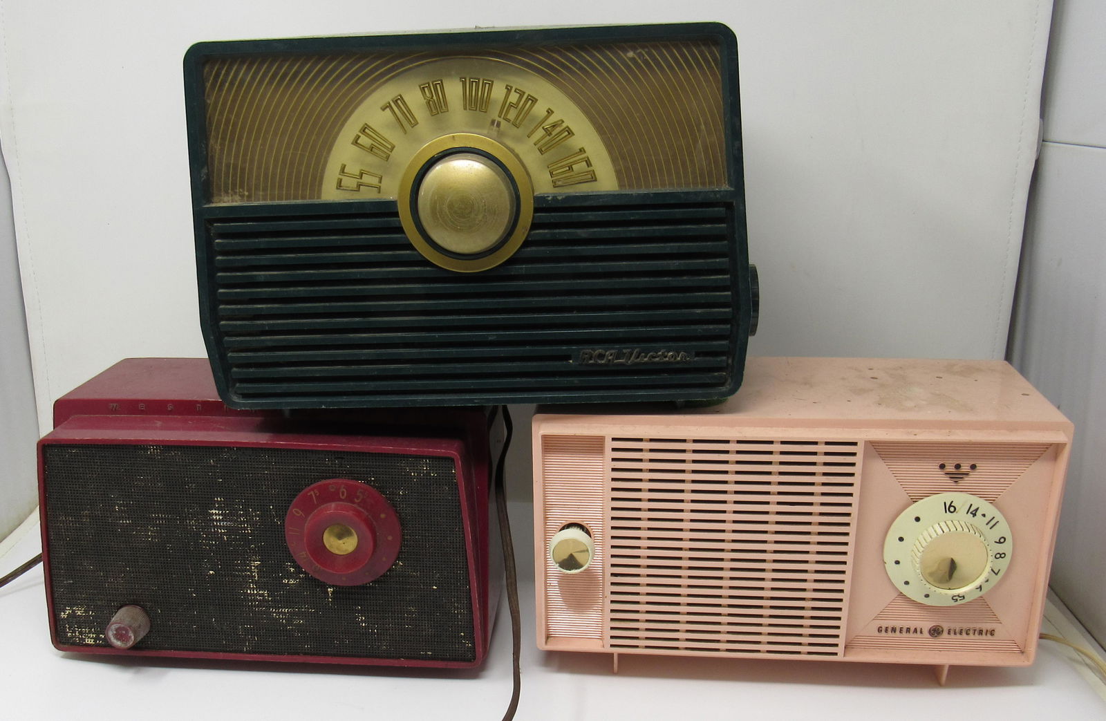 General Electric RCA Victor Westinghouse Radios: Getting all pictured