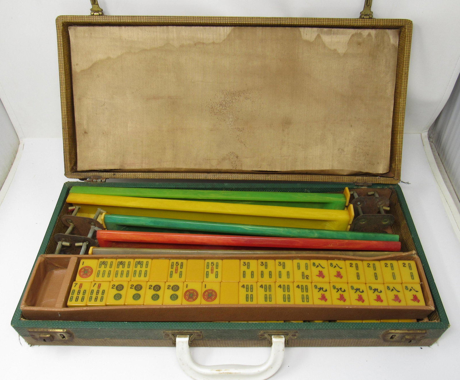 Mah Jongg Set: Getting all pictured