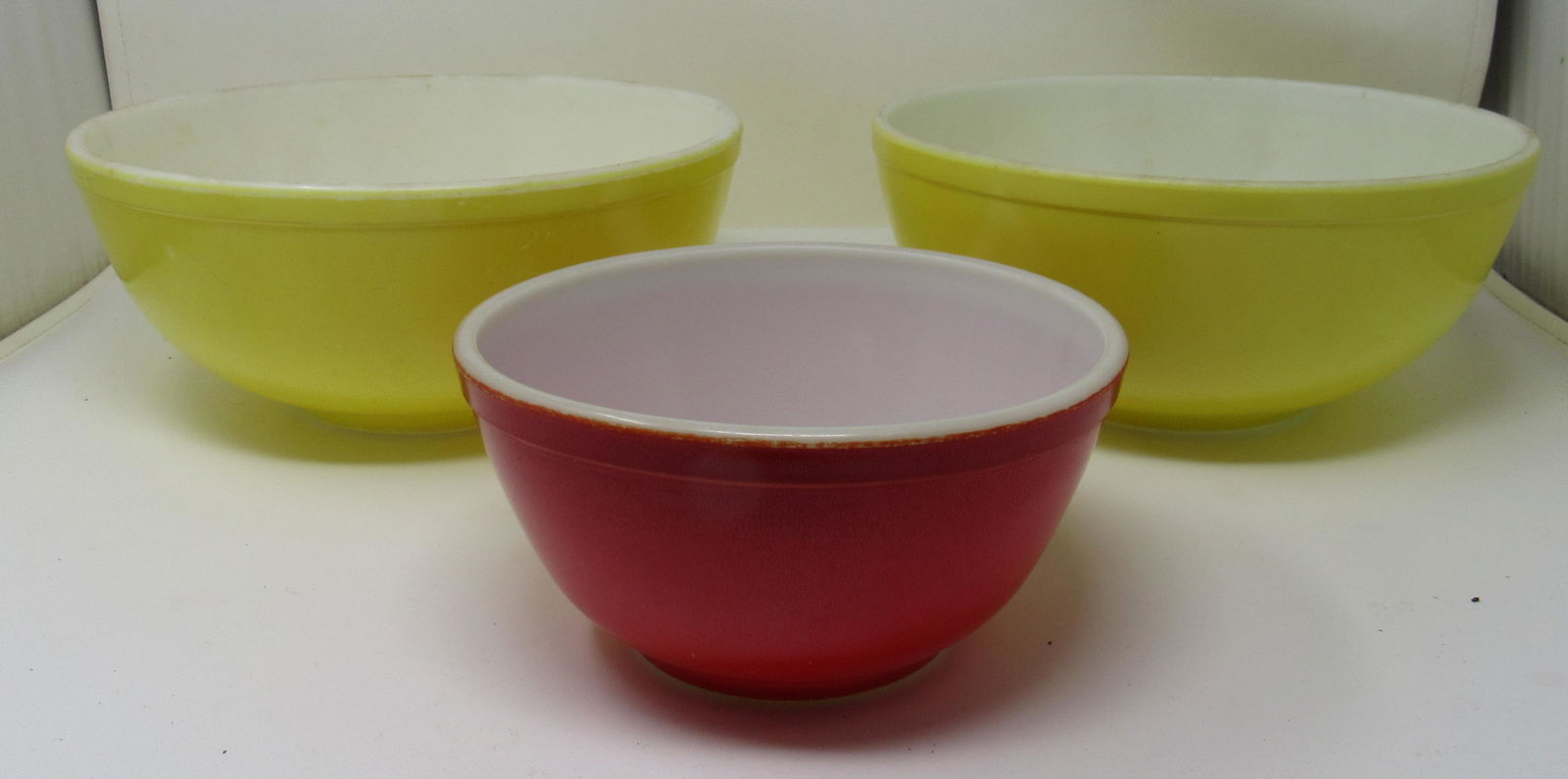3 Pyrex Mixing Bowls: Getting all 3