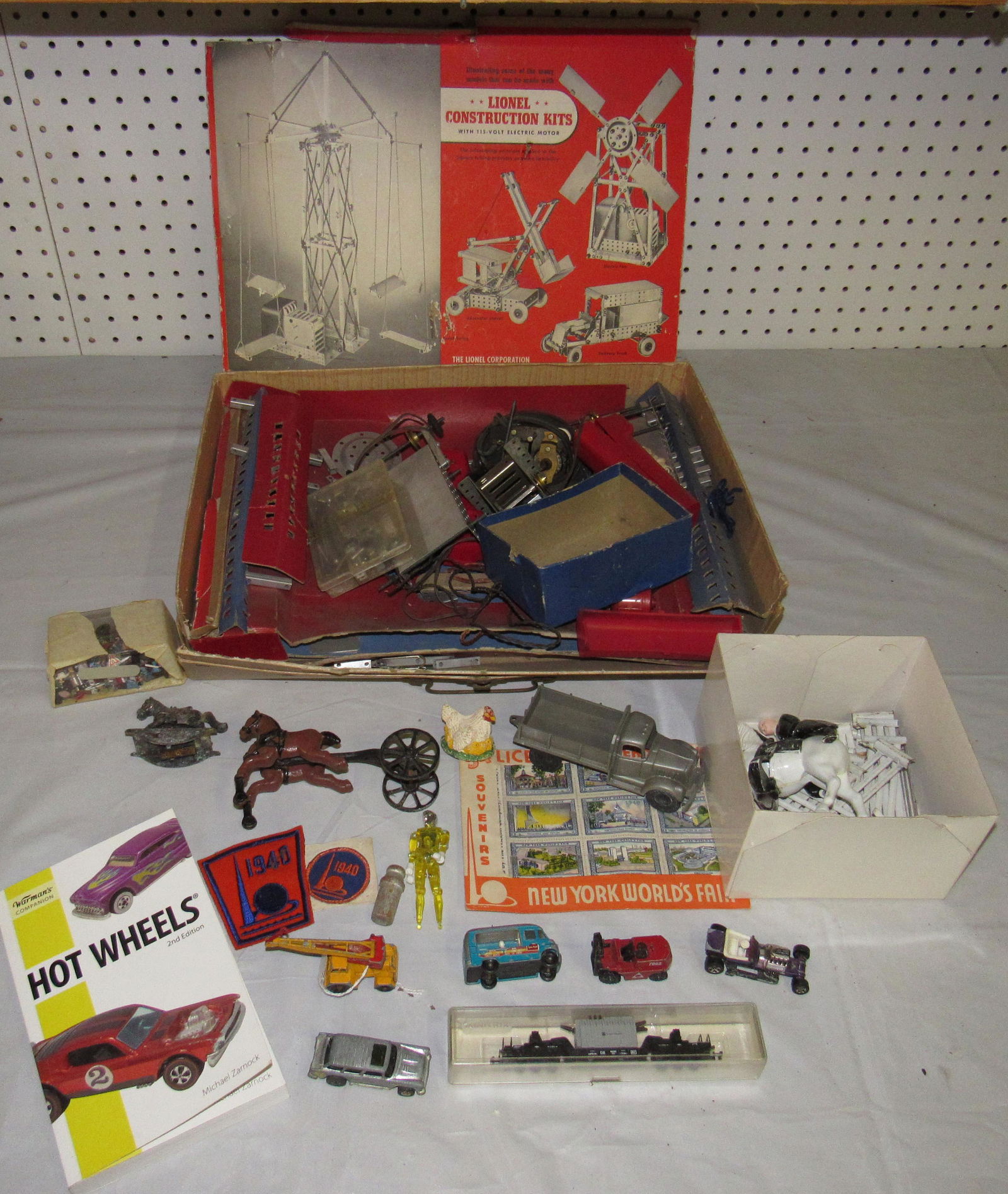 Lionel Construction Set Hot Wheels Matchboxes N Gauge: Getting all pictured