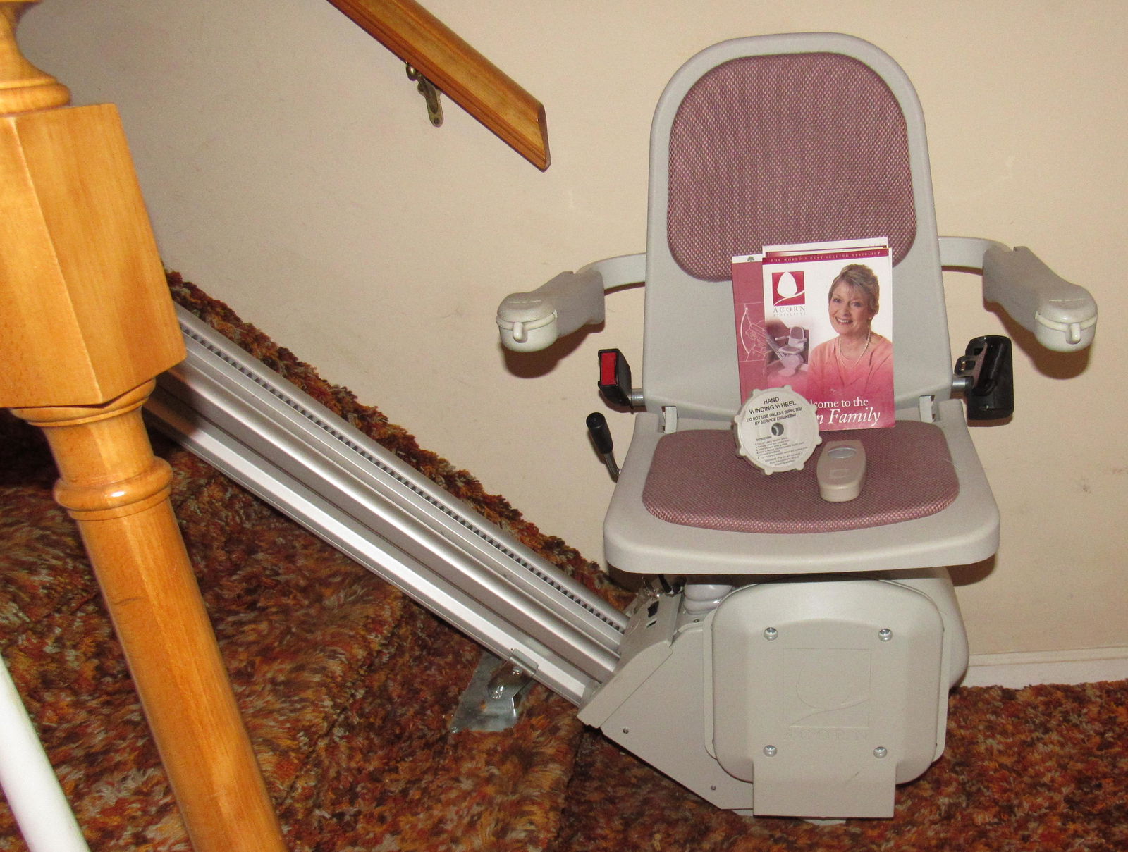 Acorn Stair Lift Stair Chair: attached to 13 steps. Buyer must take apart and remove, day before pick up day of the other items in the house. No exceptions !