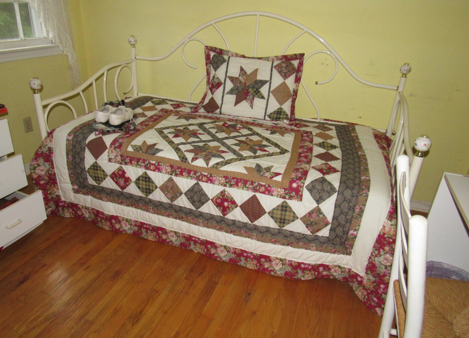 Day Bed Games Picture Frames Room Contents: Lot includes everything in room and closet . Day bed is apprx 39" x 78 1/2" . Take what you want and leave the rest.