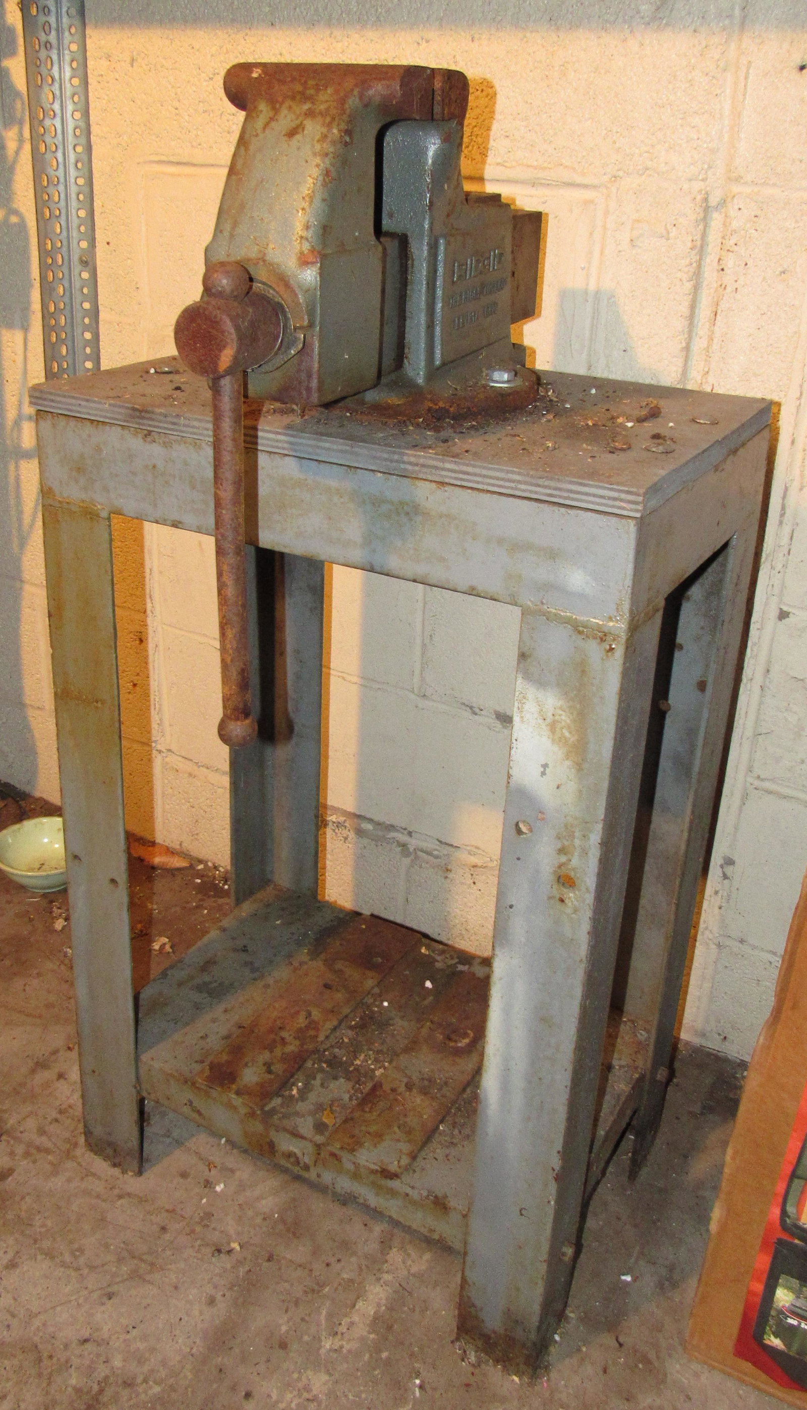 Rigid 50PN Vise with Stand: Vise has 5" jaws. Stand is steel and approx 13" x 21"x 32" tall.