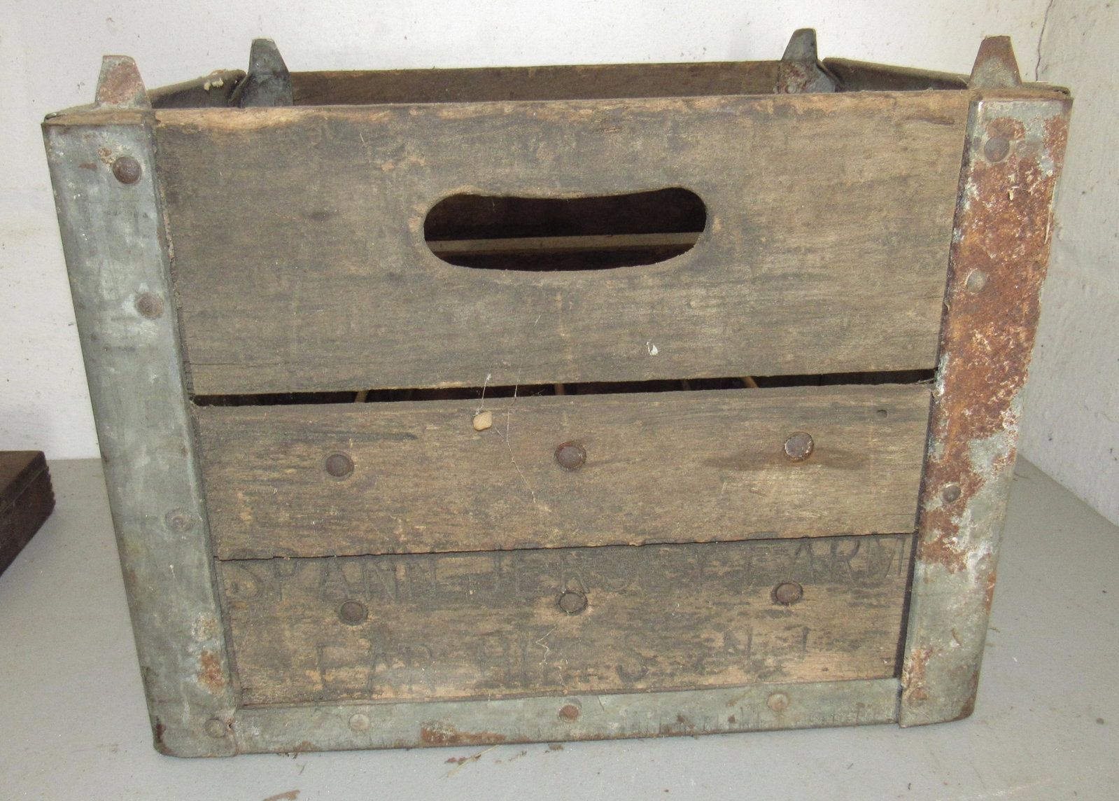 Spann Jersey Farms Far Hills NJ Wooden Milk Crate: Wood and galvanized. Approx 12 x 15" x 12" tall
