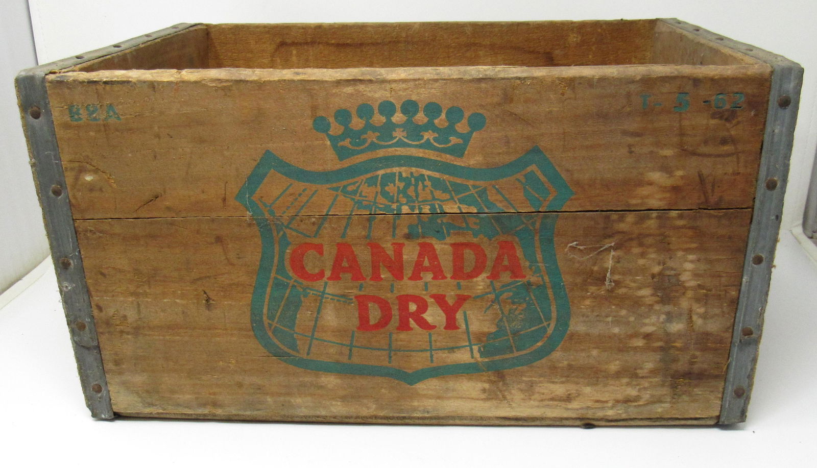 Wooden Canada Dry Treen Box: Approx 11" x 16 1/2" x 9" tall