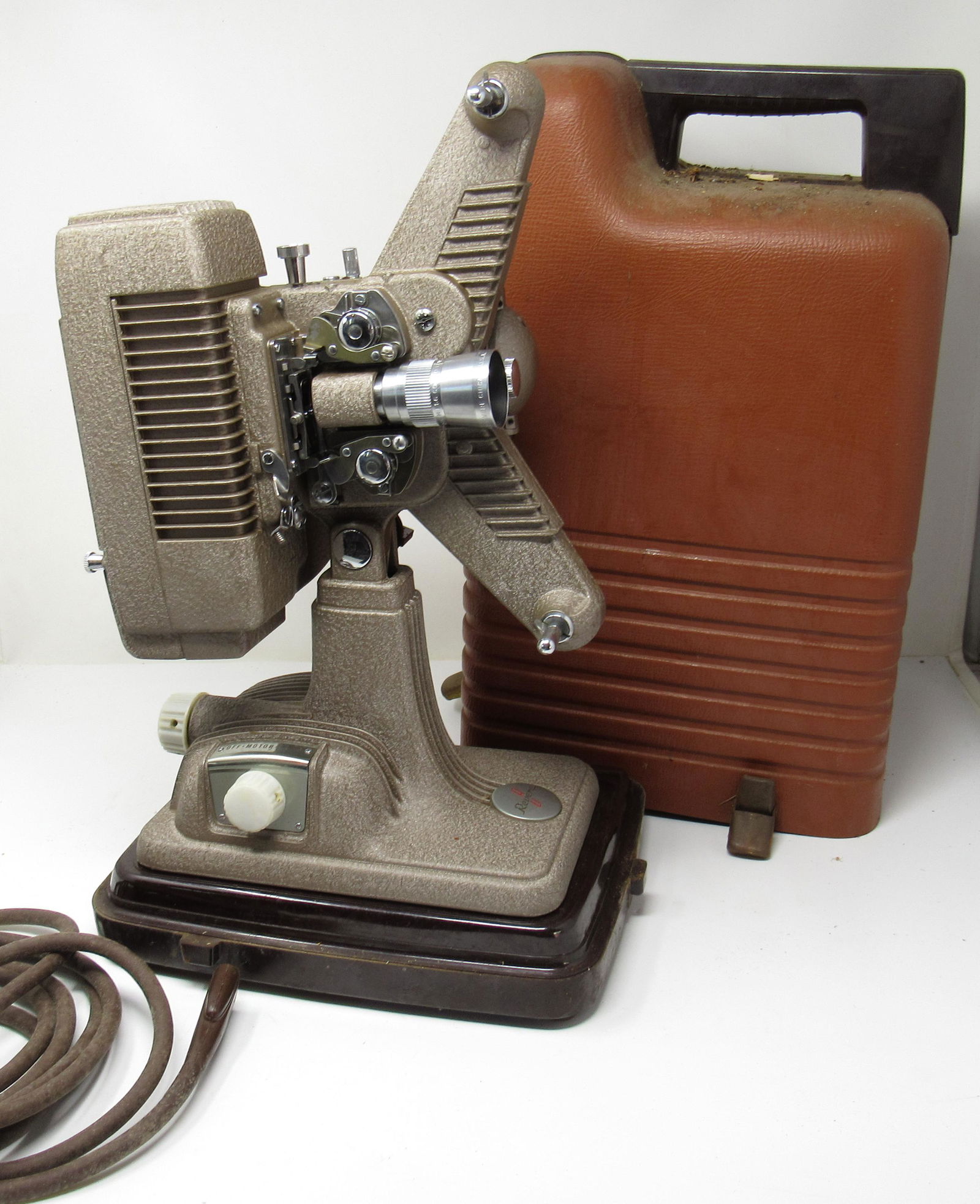 Revere Projector: Projector