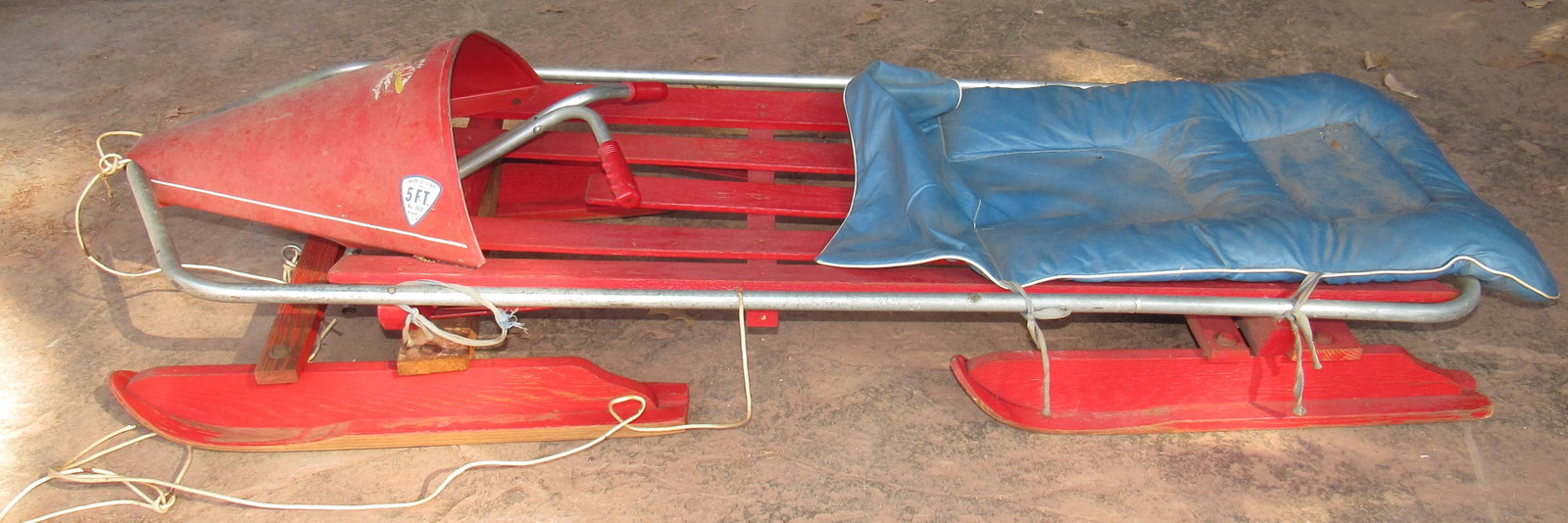 Bob O Link 5 Foot No. 060 Model C Sled: Vintage sled