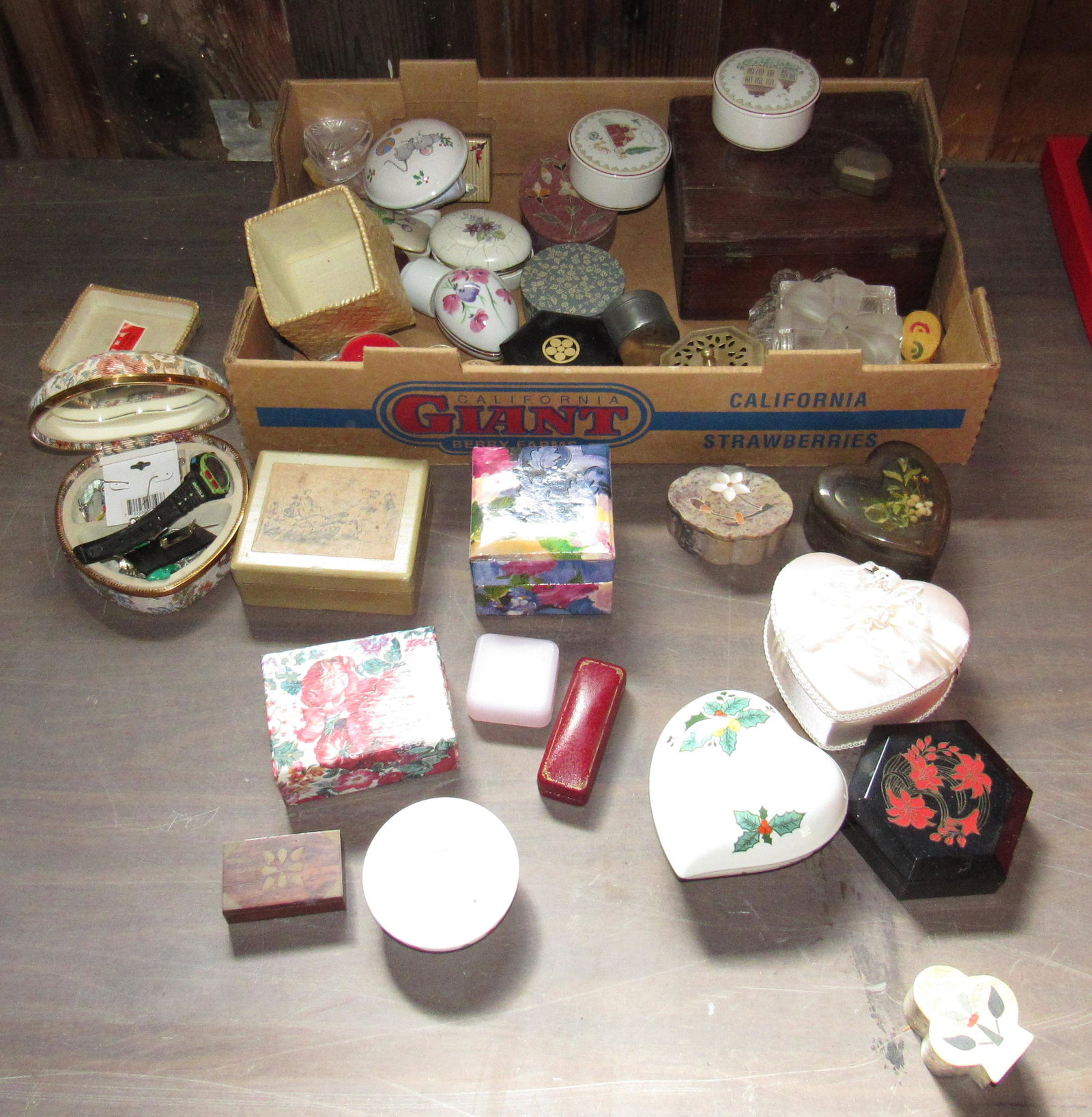 Jewelry & Trinket Boxes: Getting all pictured