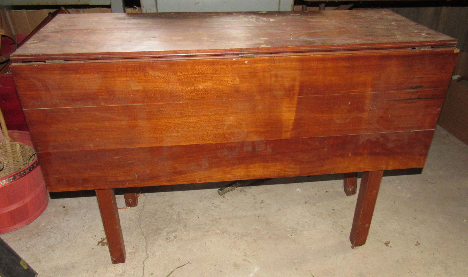 Drop Leaf Table: Approx 16" ( closed ) x 41 1/8" x 27" tall