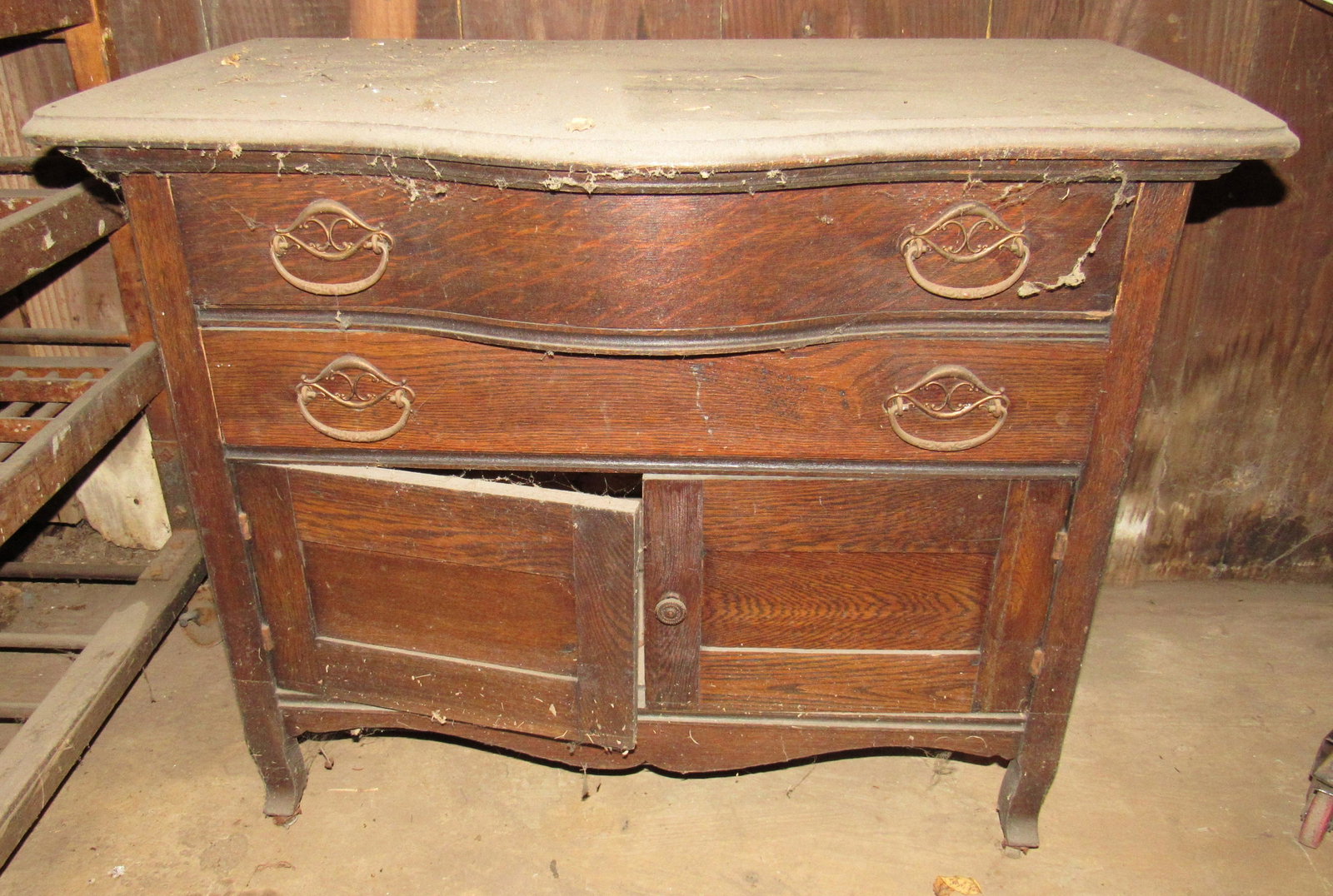 Oak Washstand: Approx 20 1/2" x 35" x 29" tall