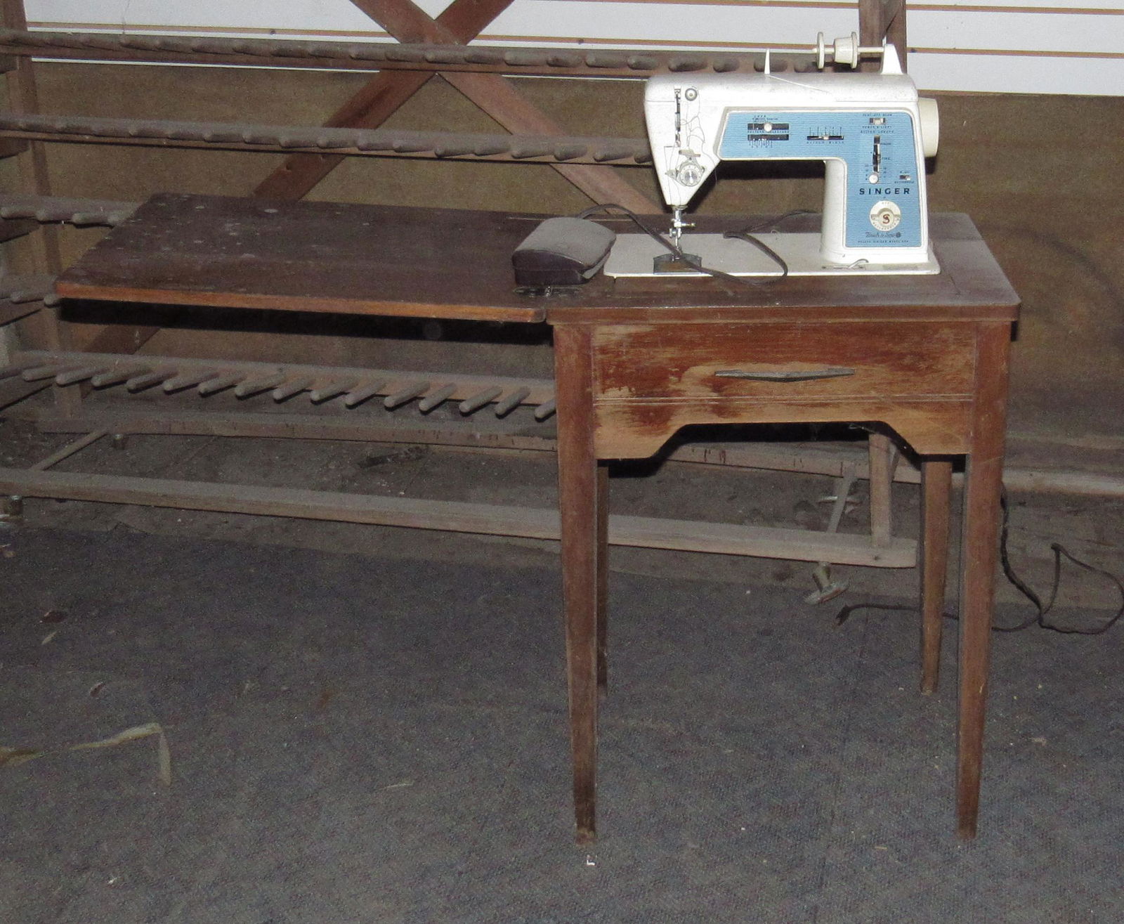 Singer Touch & Sew 645 Sewing Machine: Sewing Machine