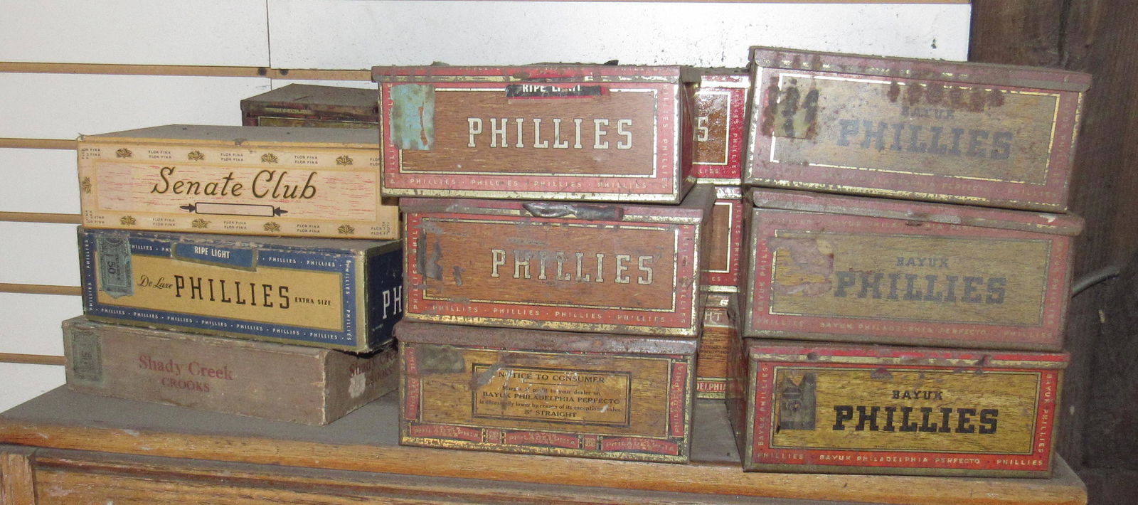 21 Cigar Boxes Phillies Senate Club & Misc: Getting all pictured
