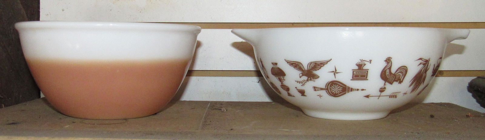 Pyrex 443 2 1/2 Quart Cinderella Mixing Bowl: Getting both. Other bowl is not marked