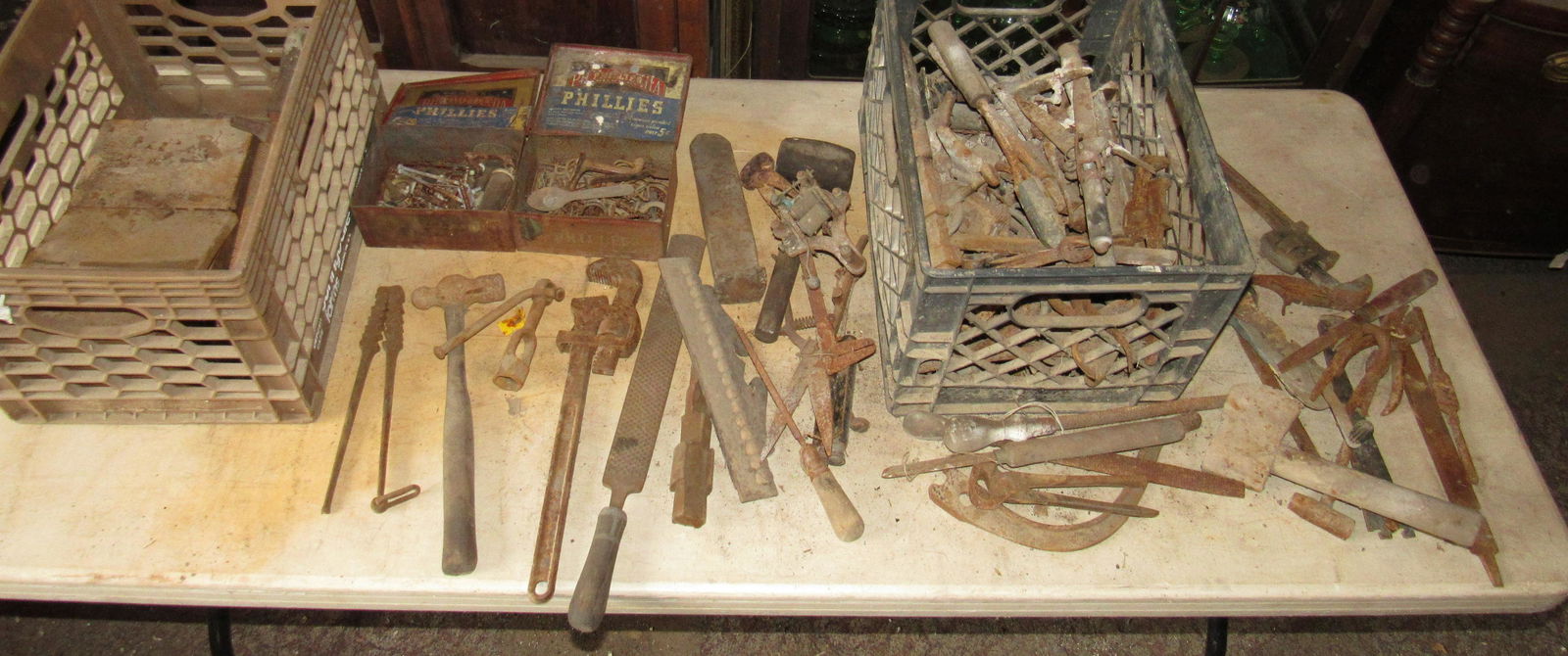 Antique & Vintage Tools: Getting all pictured on table.