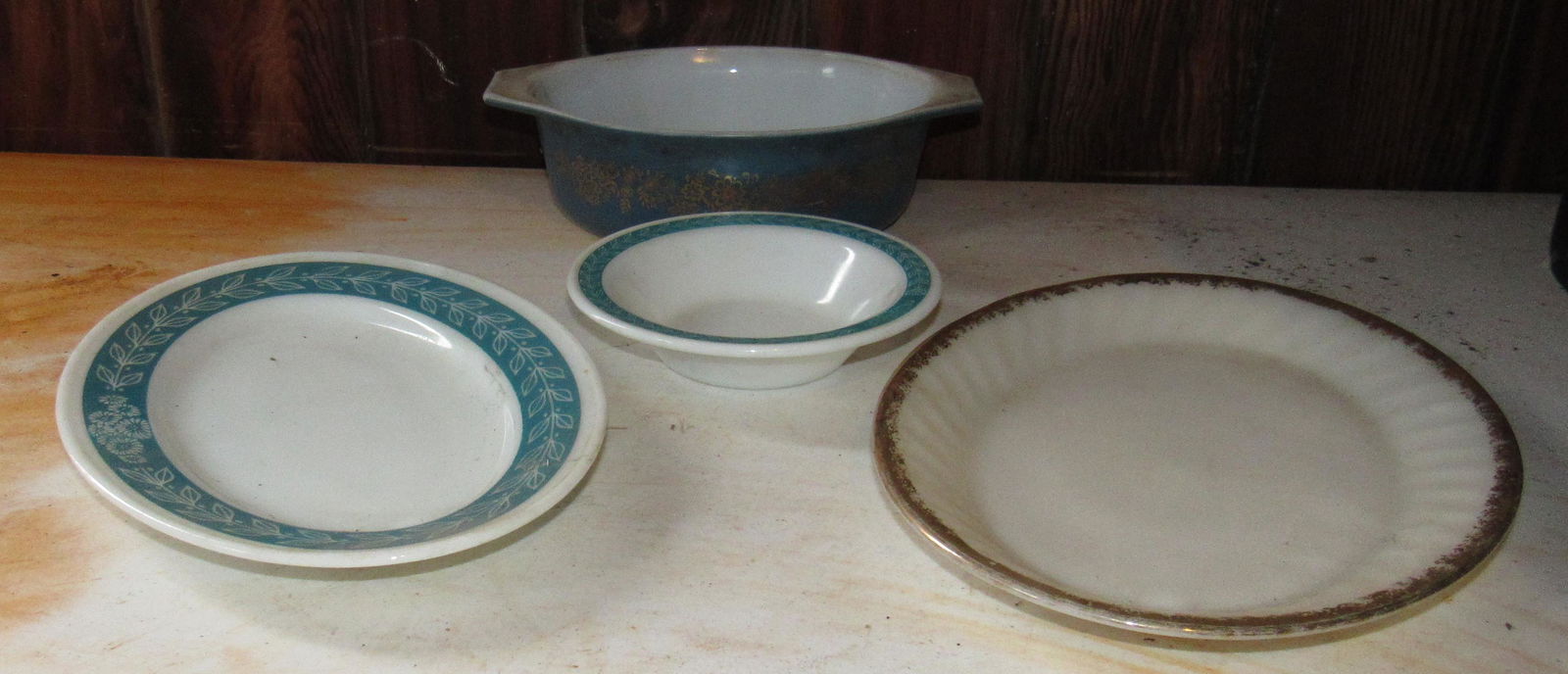 Pyrex 1 1/2 Quart Casserole Dishes & Fireking: Getting all pictured
