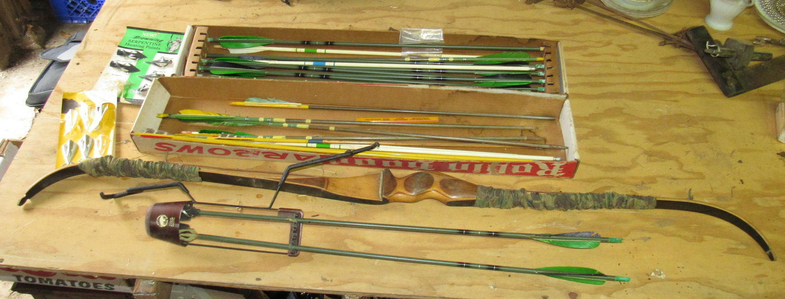Recurve Bow Bear Quiver Wooden Arrows Browning: Arrows , Bow, and Broadheads